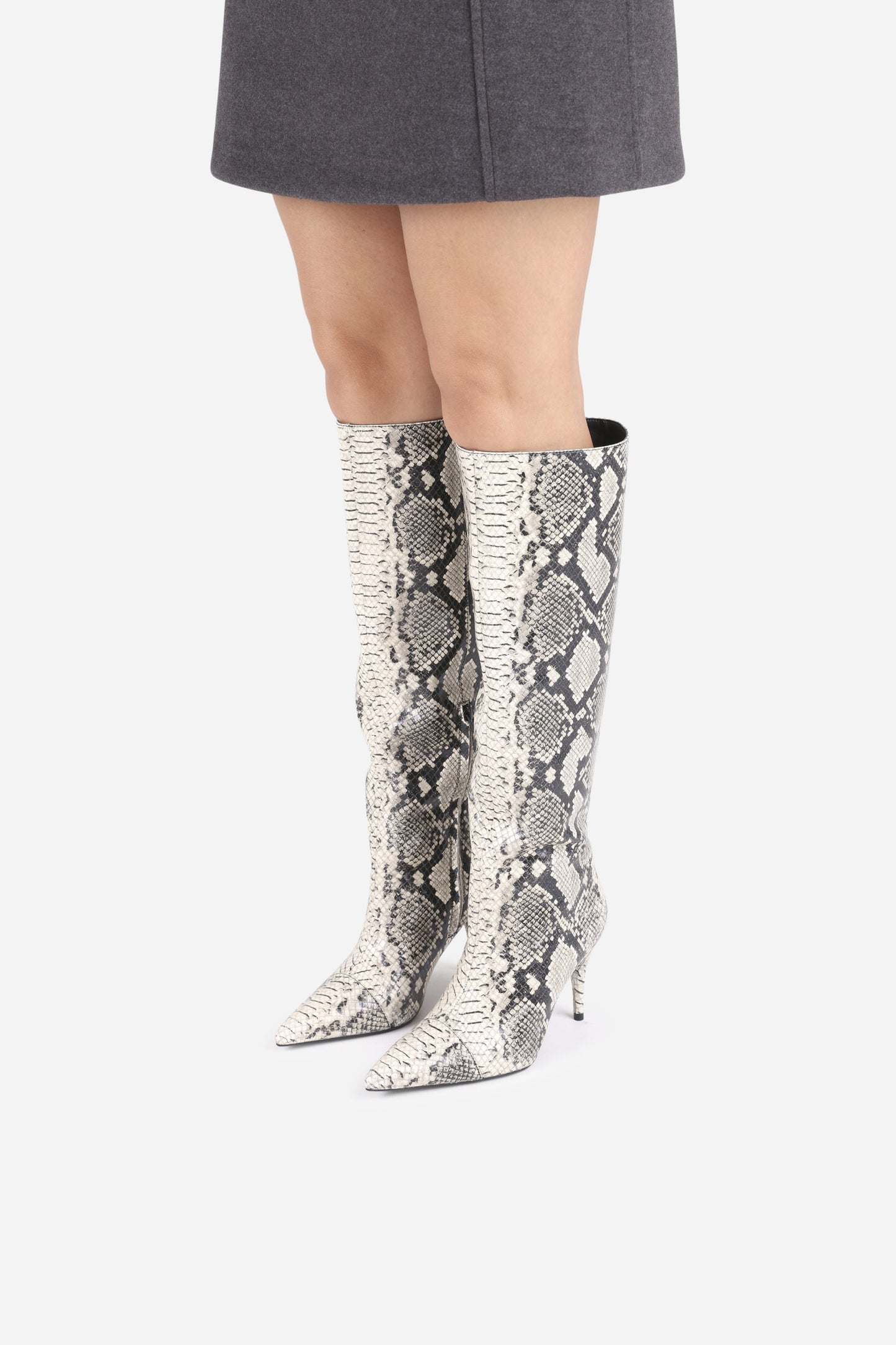 Aly-cia | oatmilk/white/black