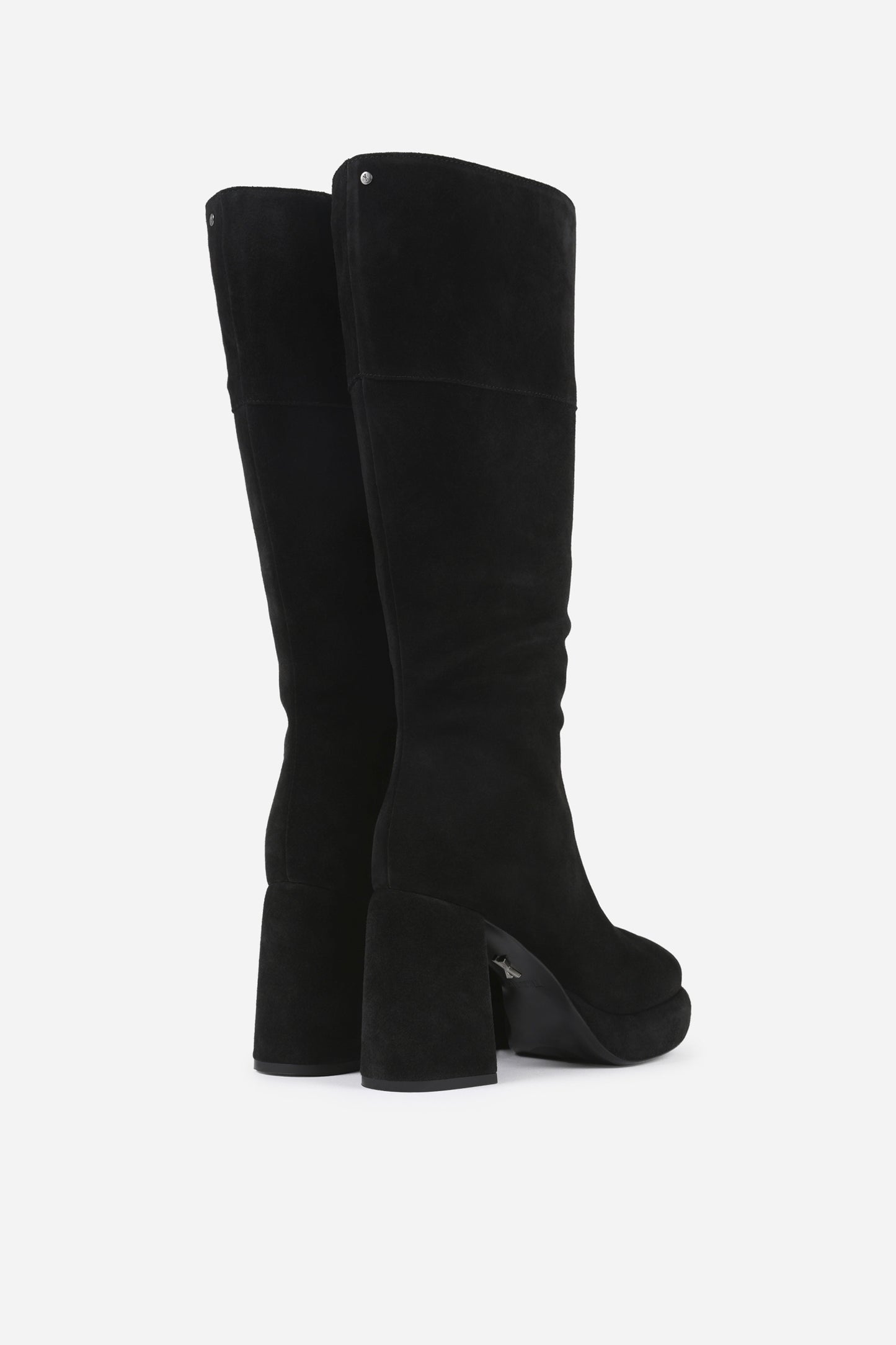 Ginn-y | black