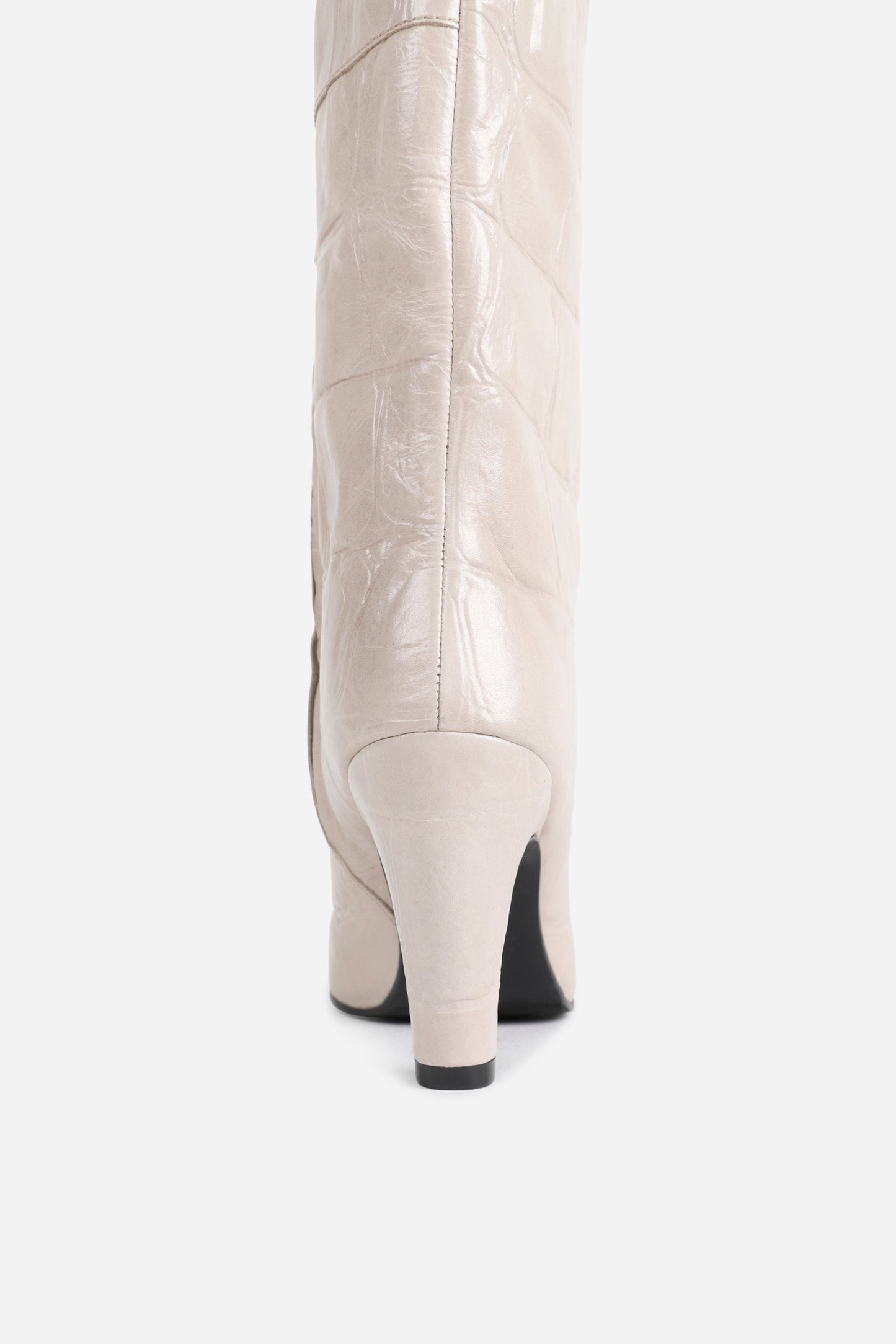 low-jadey | off white