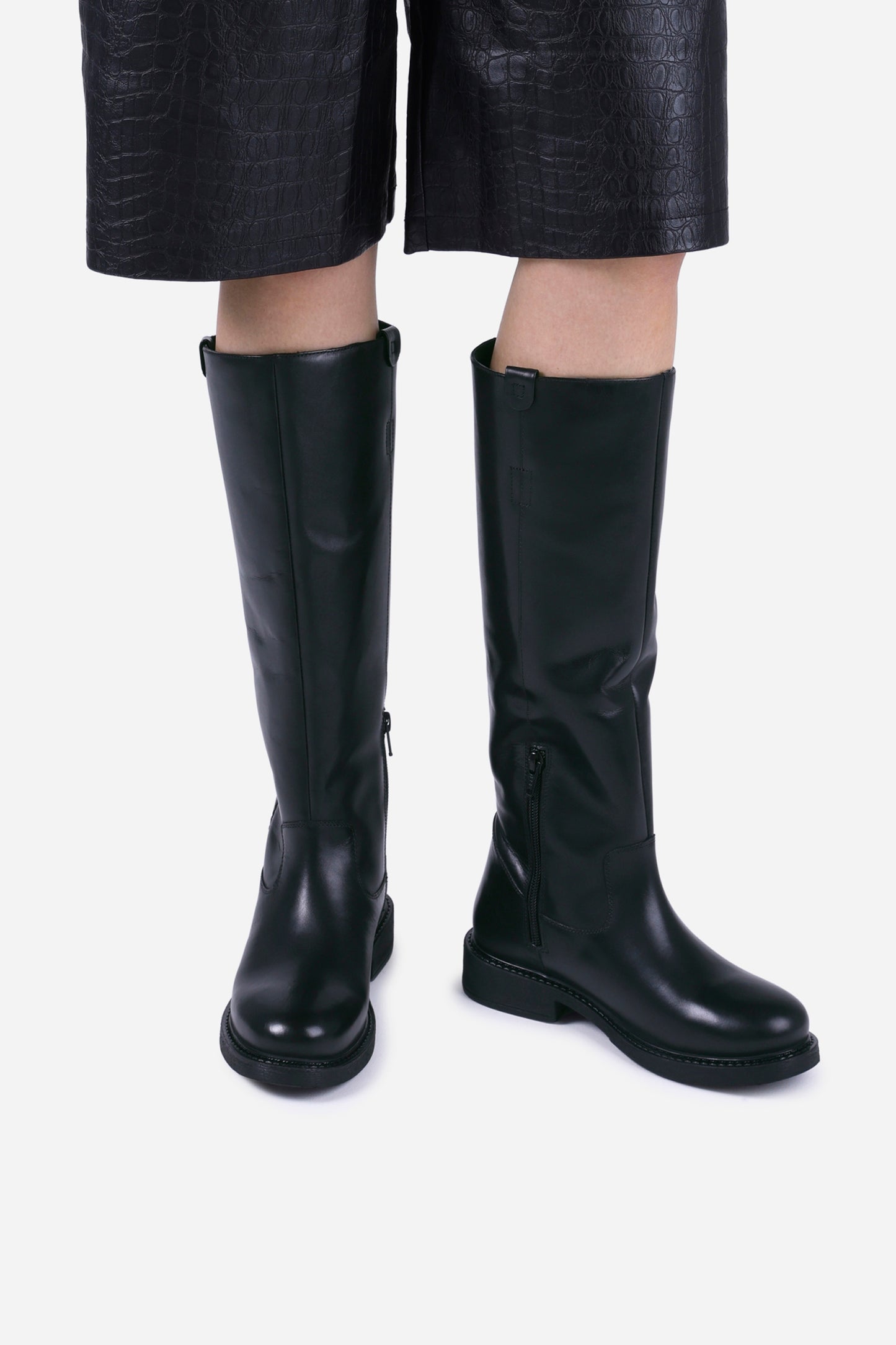 new-tough | black
