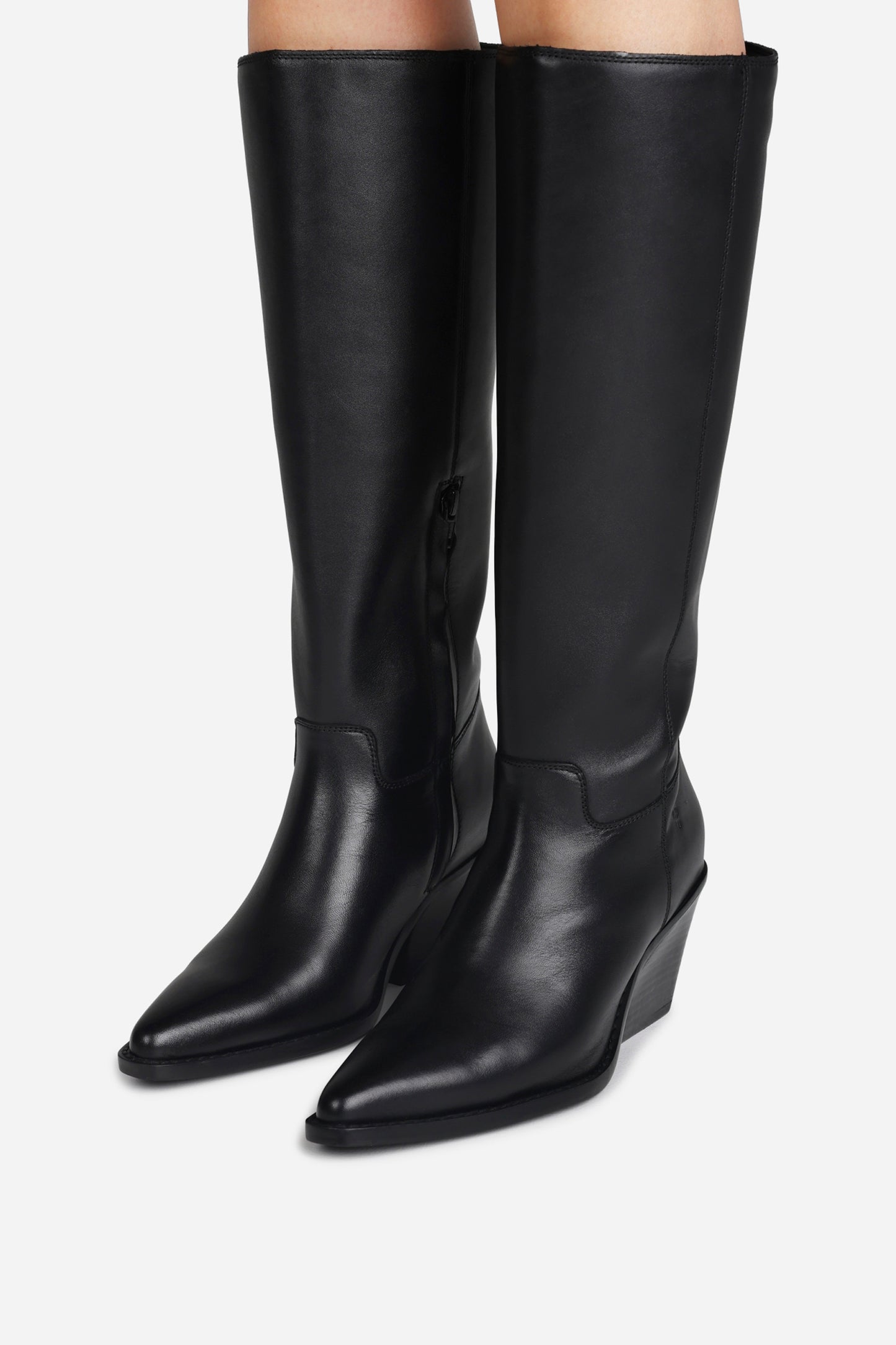 next-low-kole | black