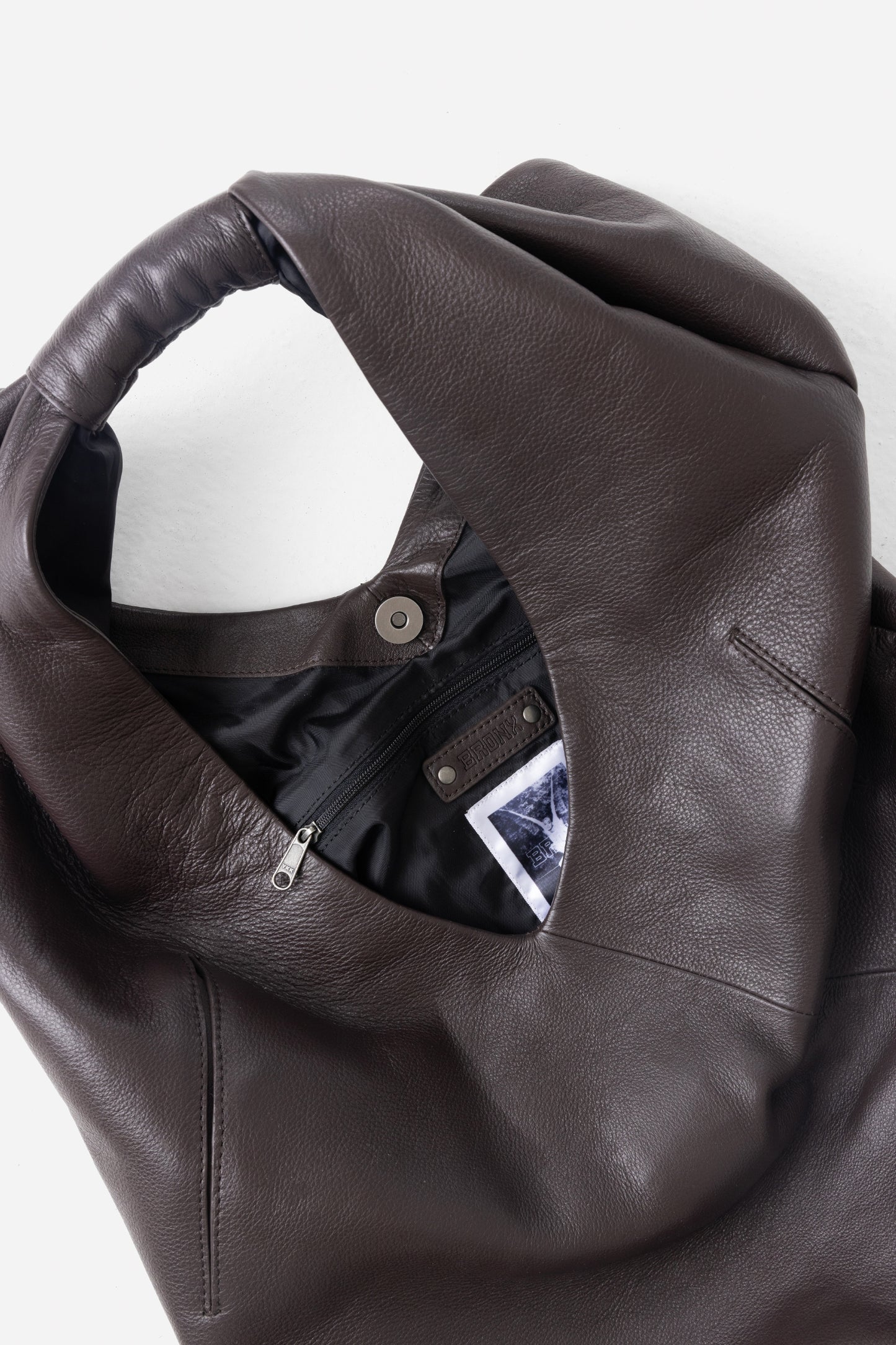puff-y | dark brown