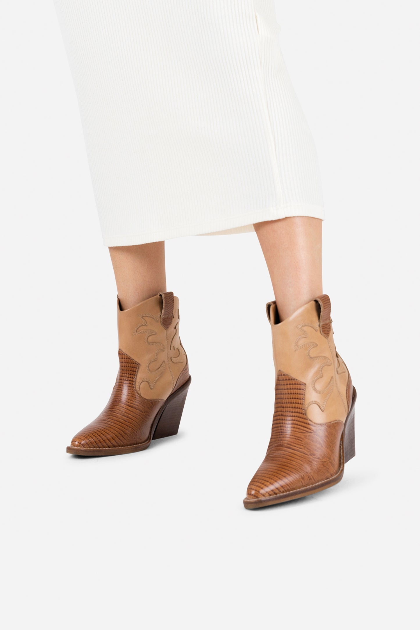 new-kole | dark camel
