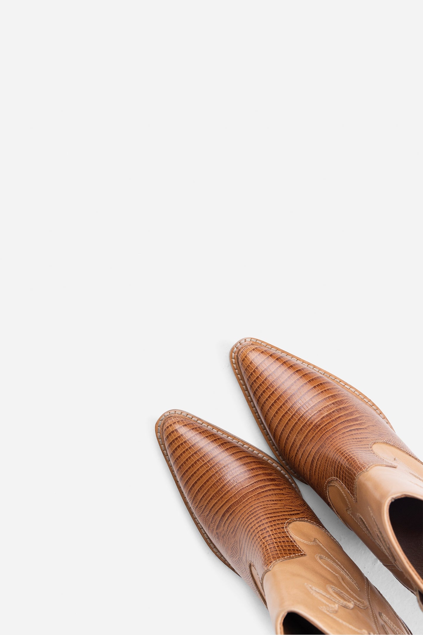 new-kole | dark camel