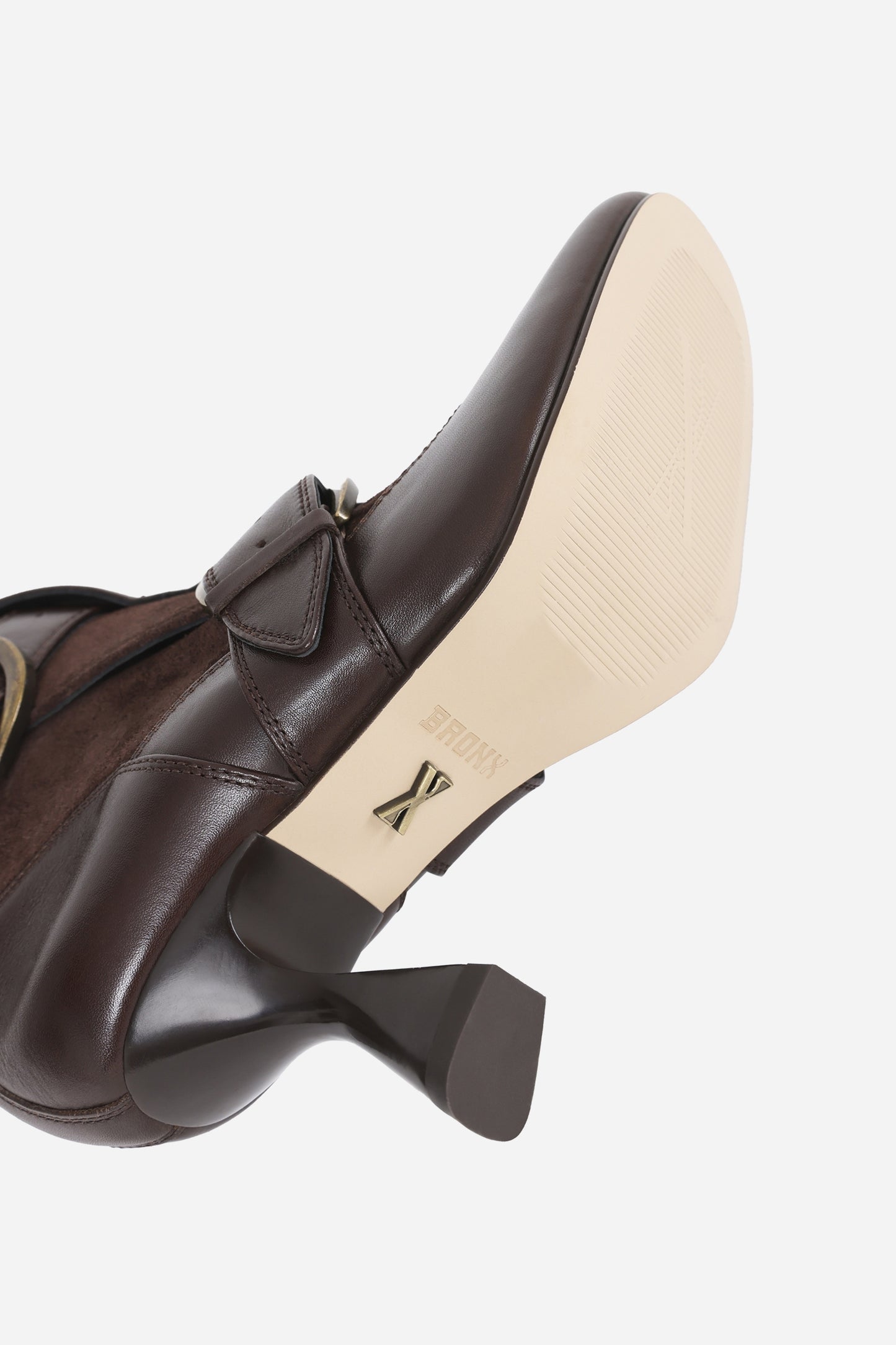 xar-a | dark brown