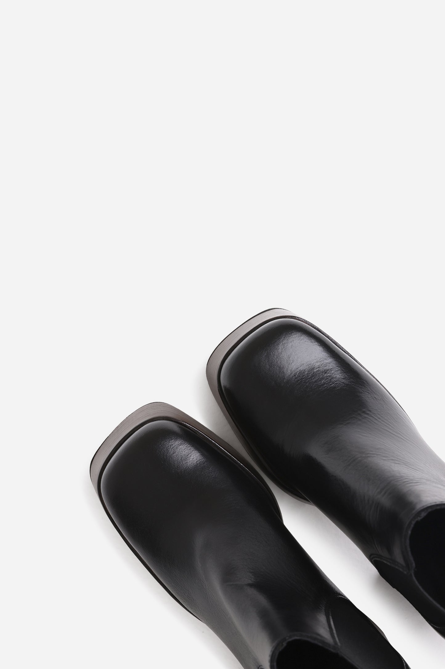 be-lla | black