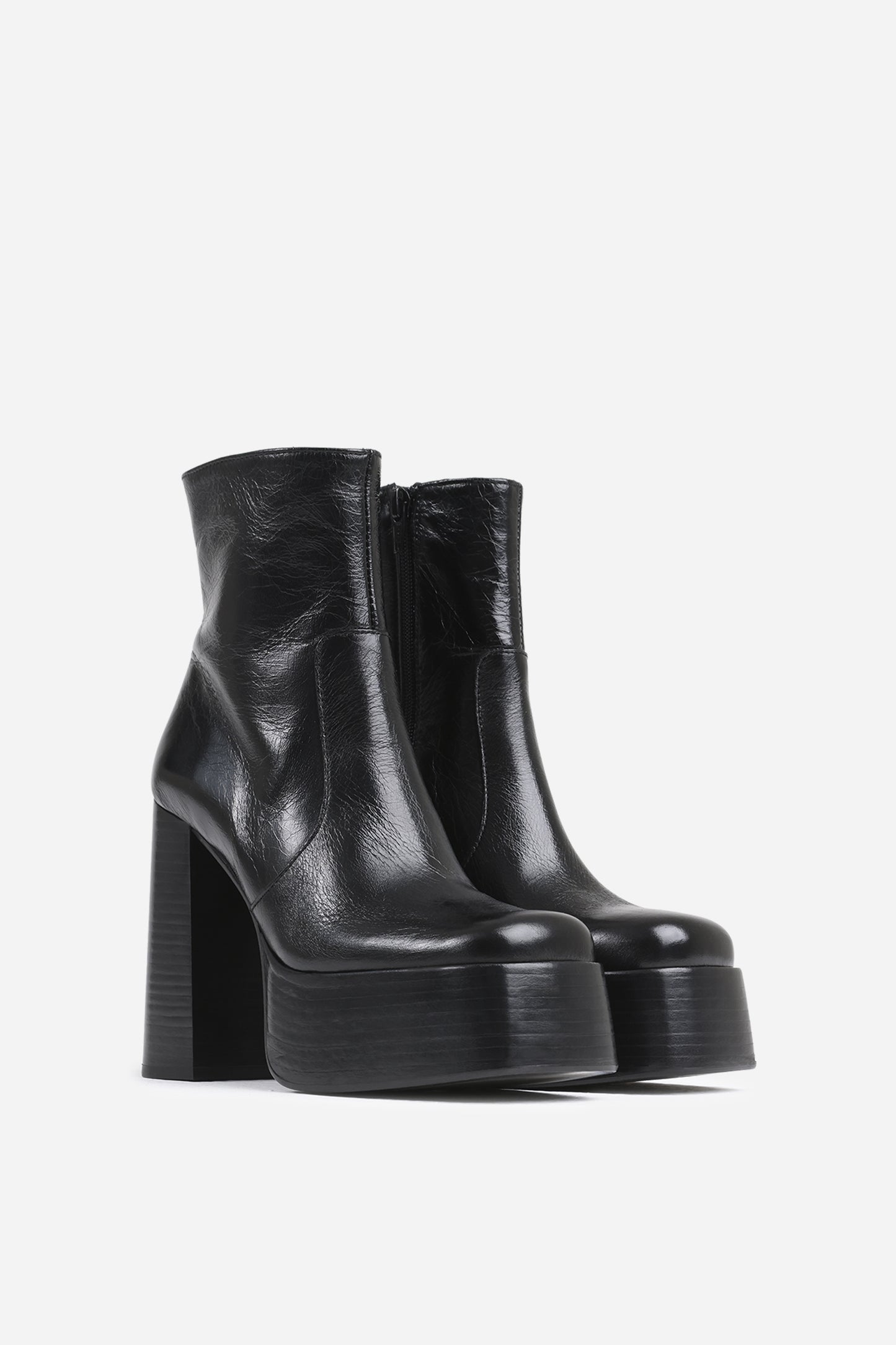 Enkellaars Met Hak Be-lla | black