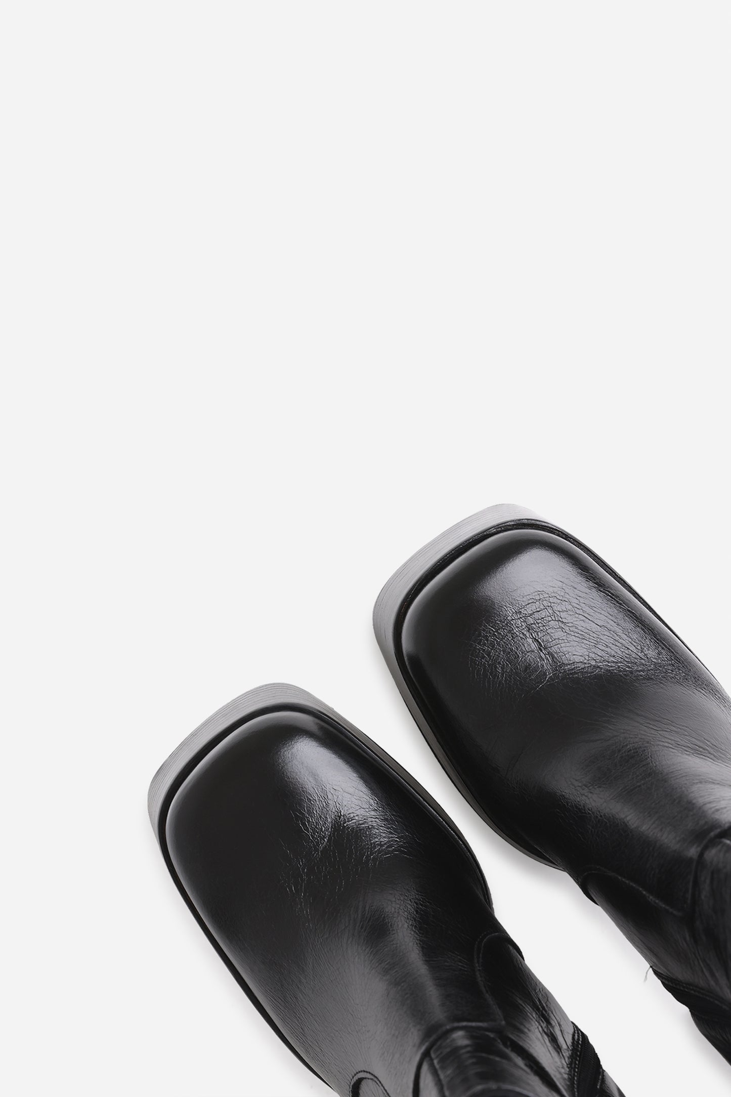 Enkellaars Met Hak Be-lla | black