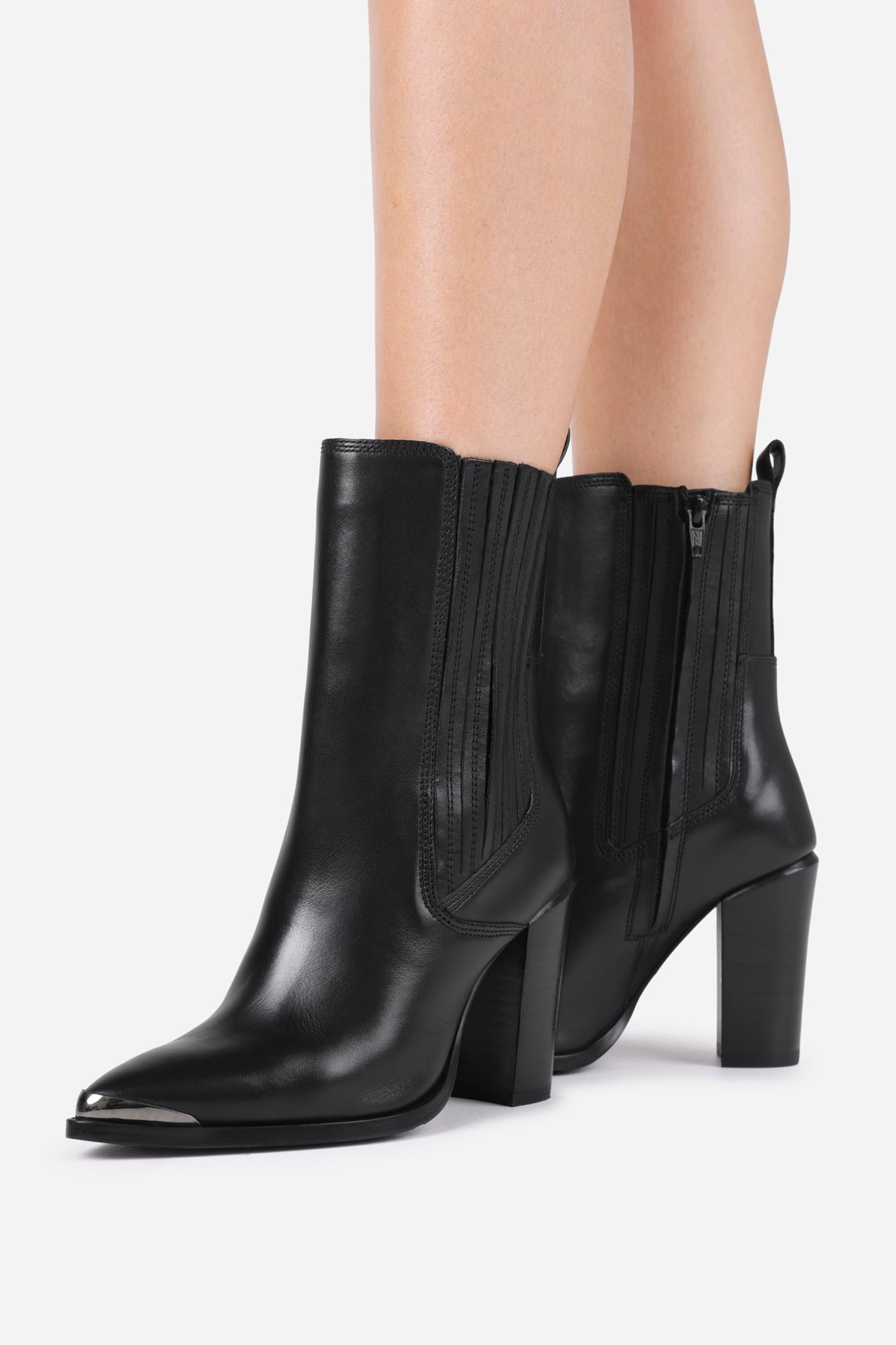 New-Americana | black