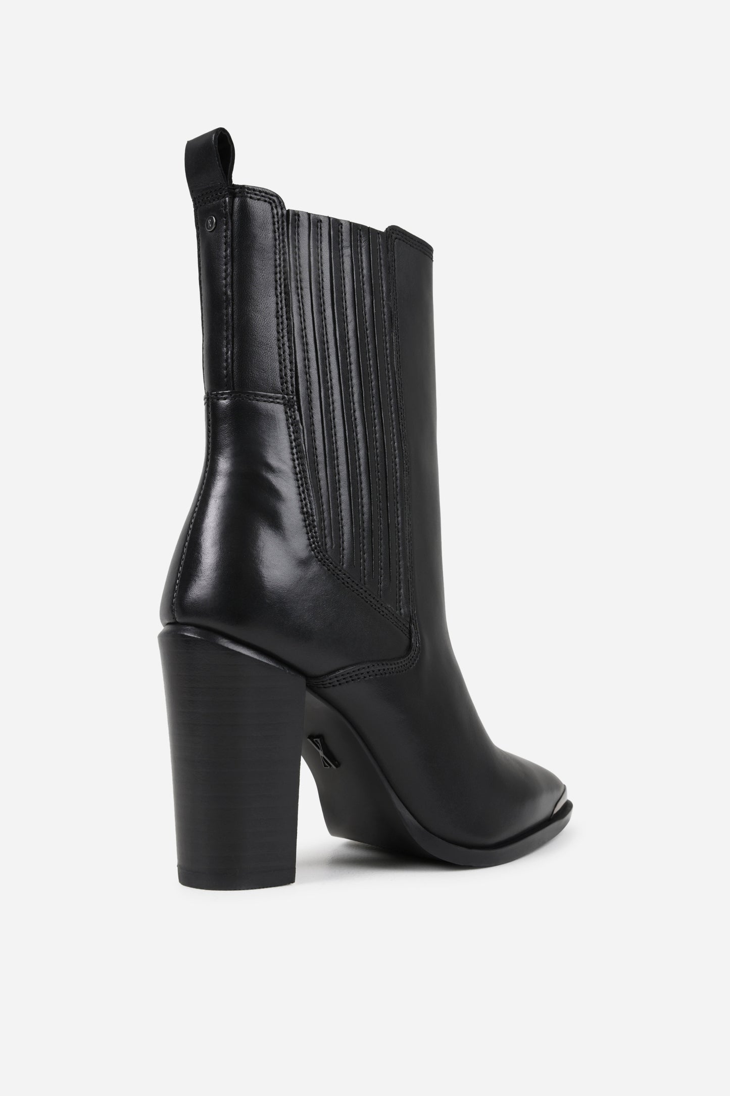 New-Americana | black