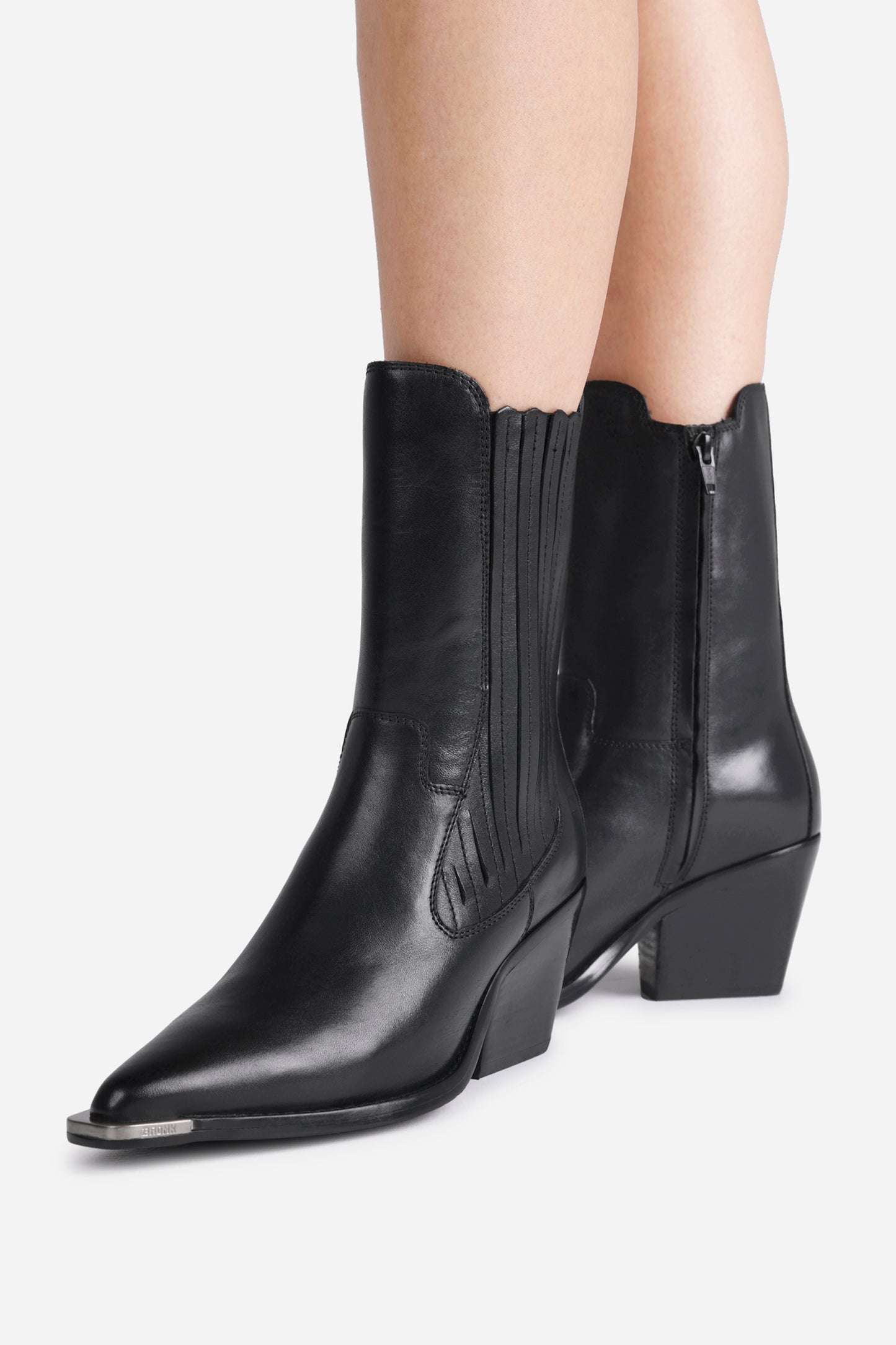 Next low kole | black