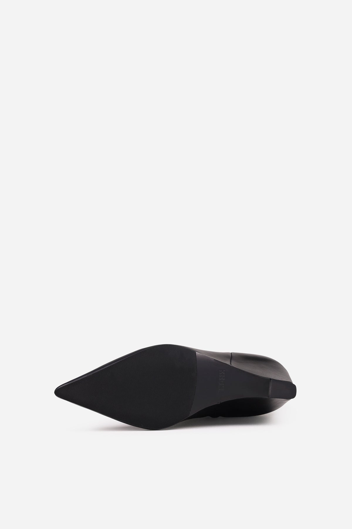 selin-a | black
