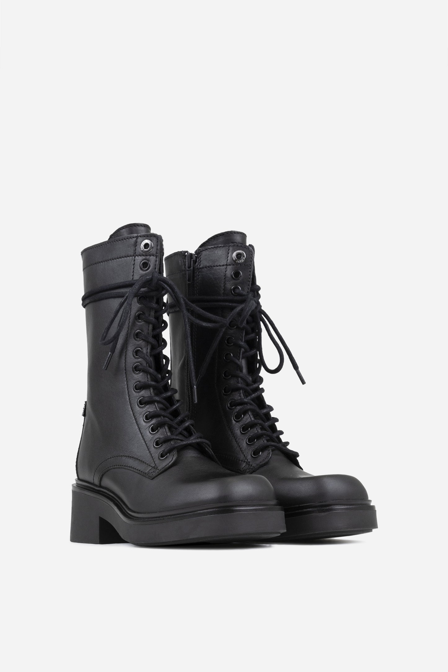 daff-ey | black