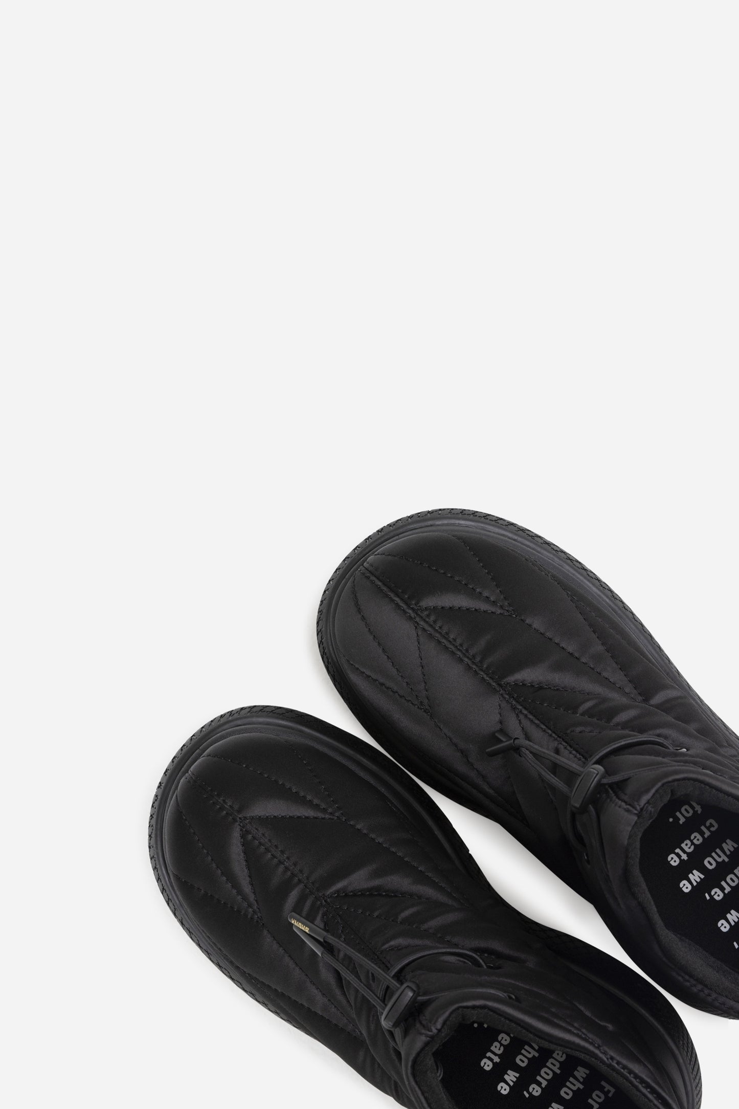 bru-te | black