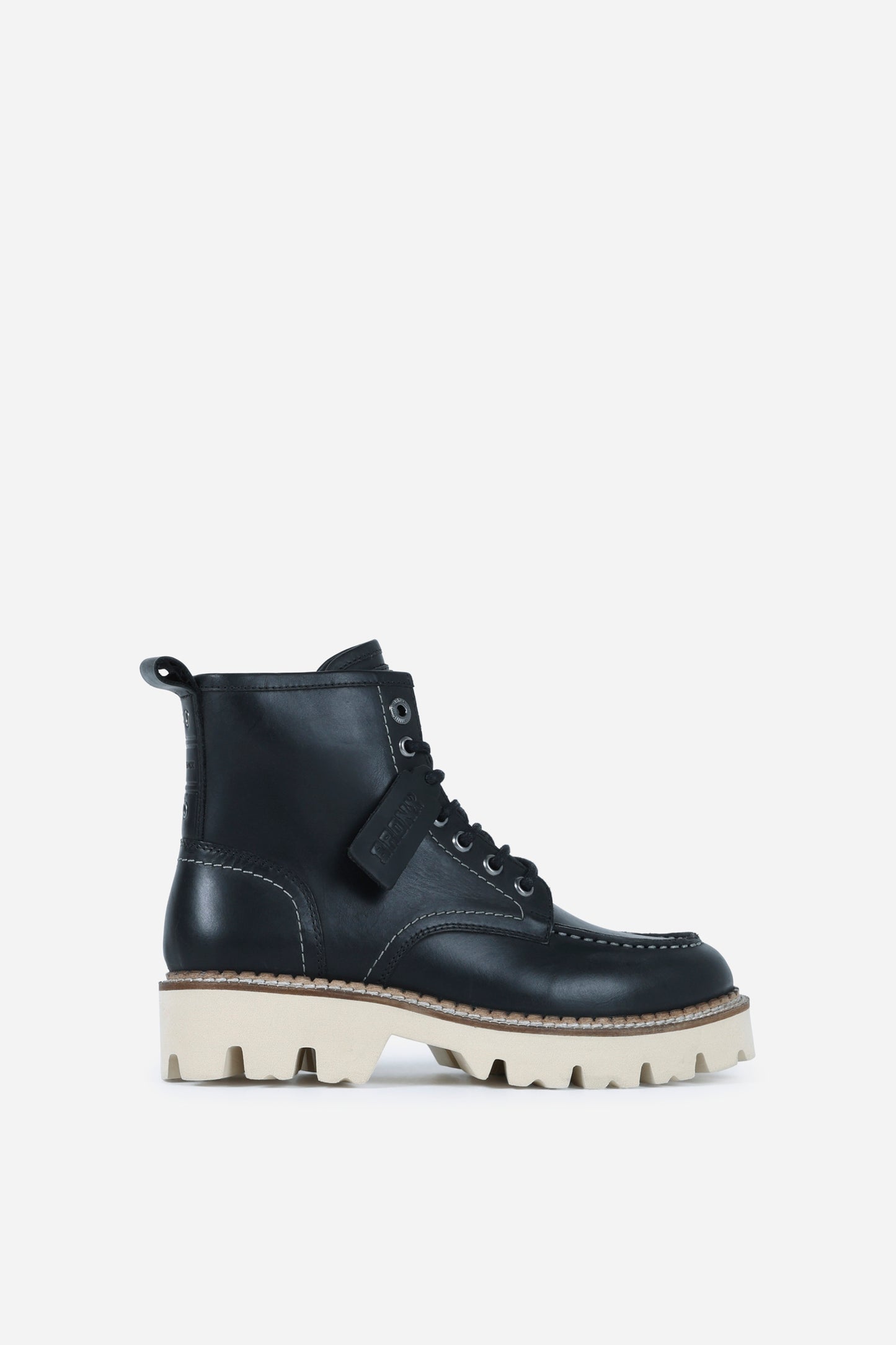 reav-y | black/off white