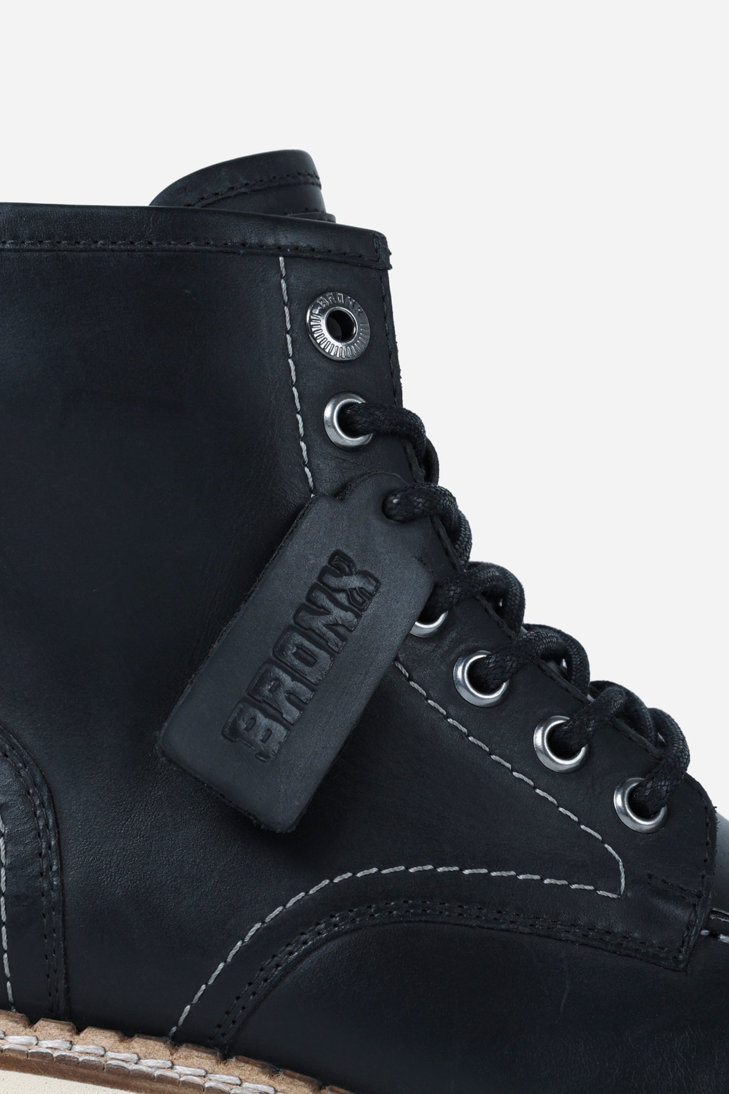reav-y | black/off white
