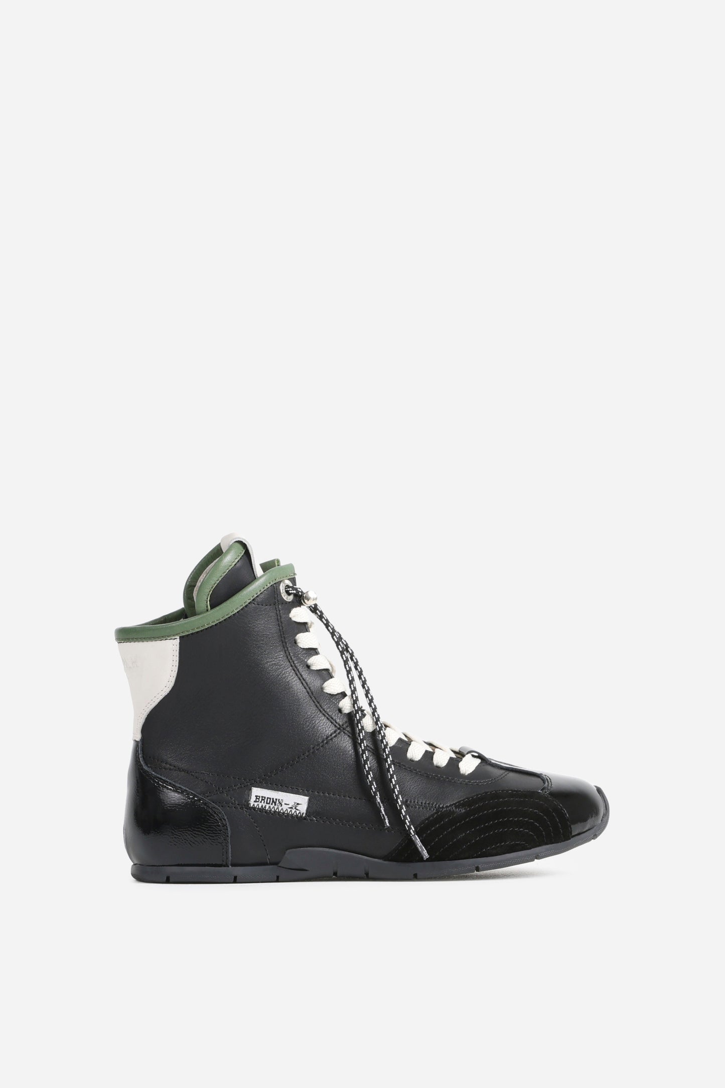 myr-aa | black/off white/green