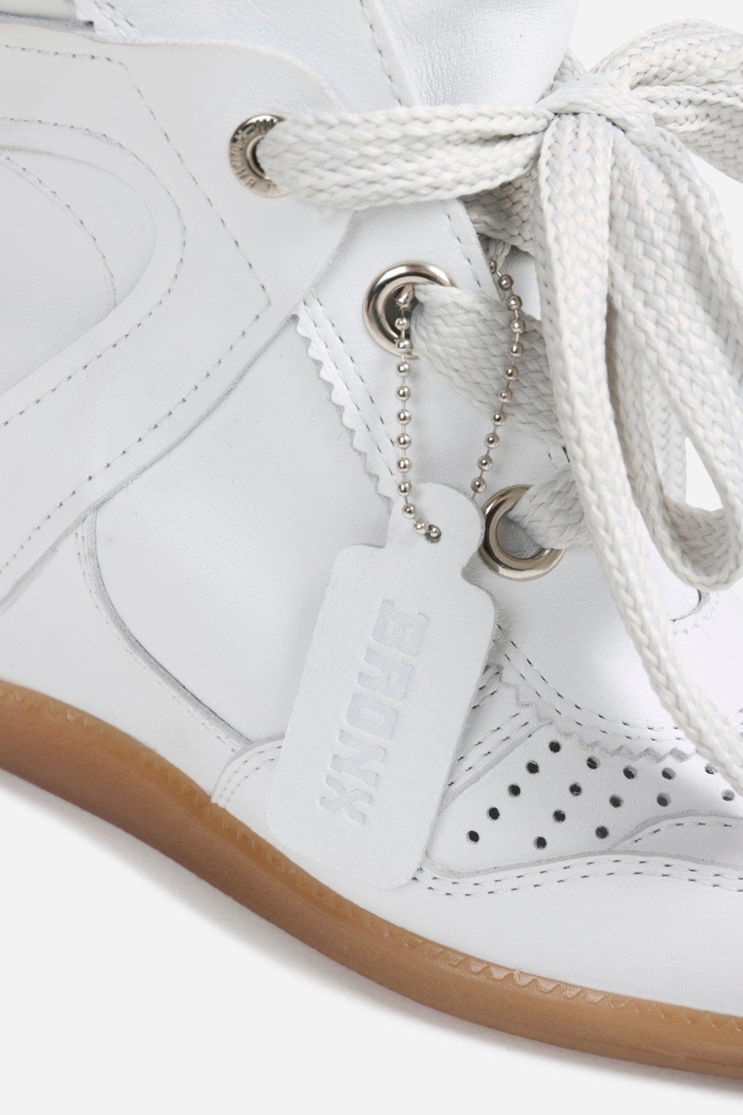 Jae-yy | off white/gum