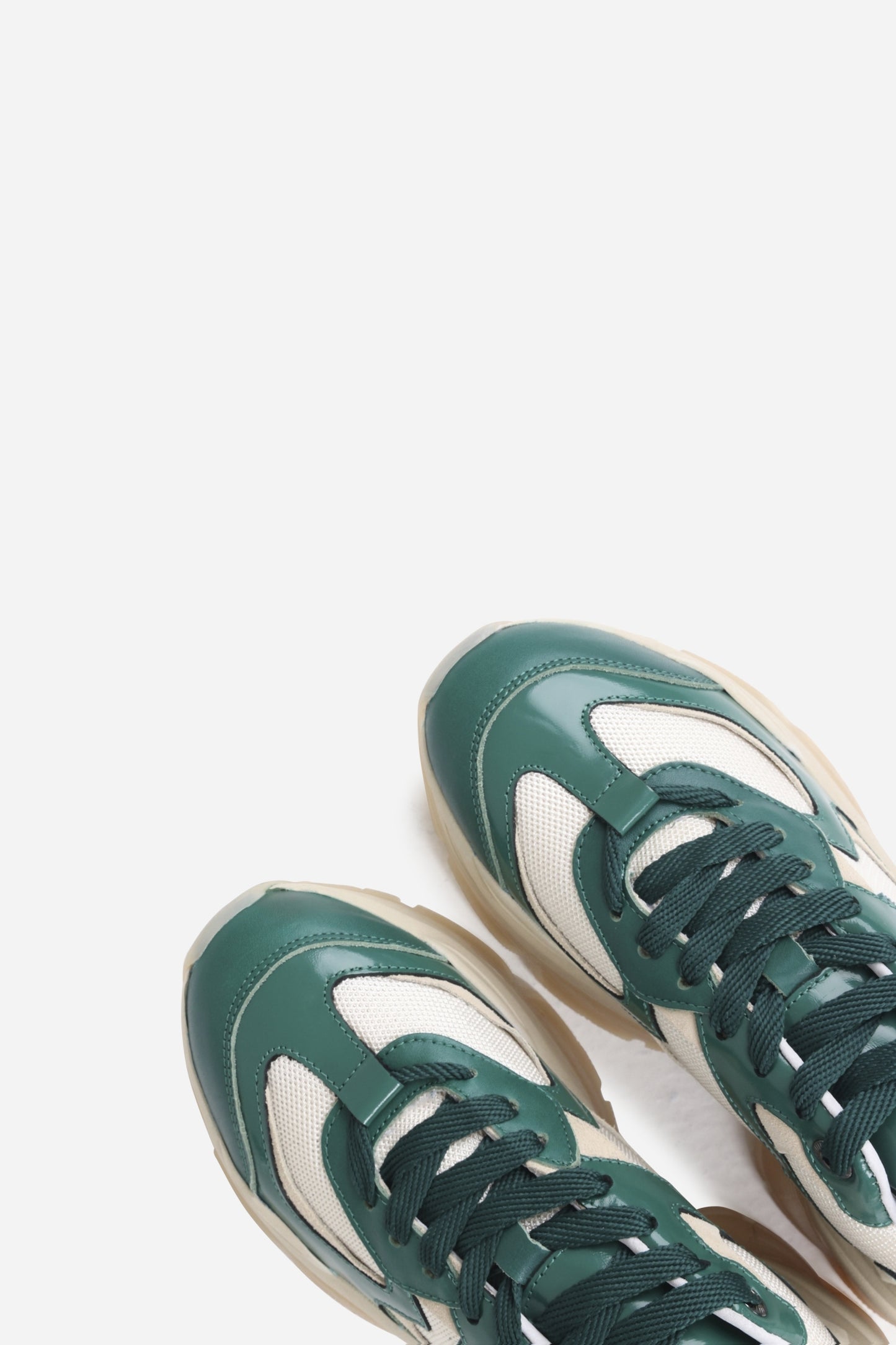 linn-y | emerald green/oatmilk