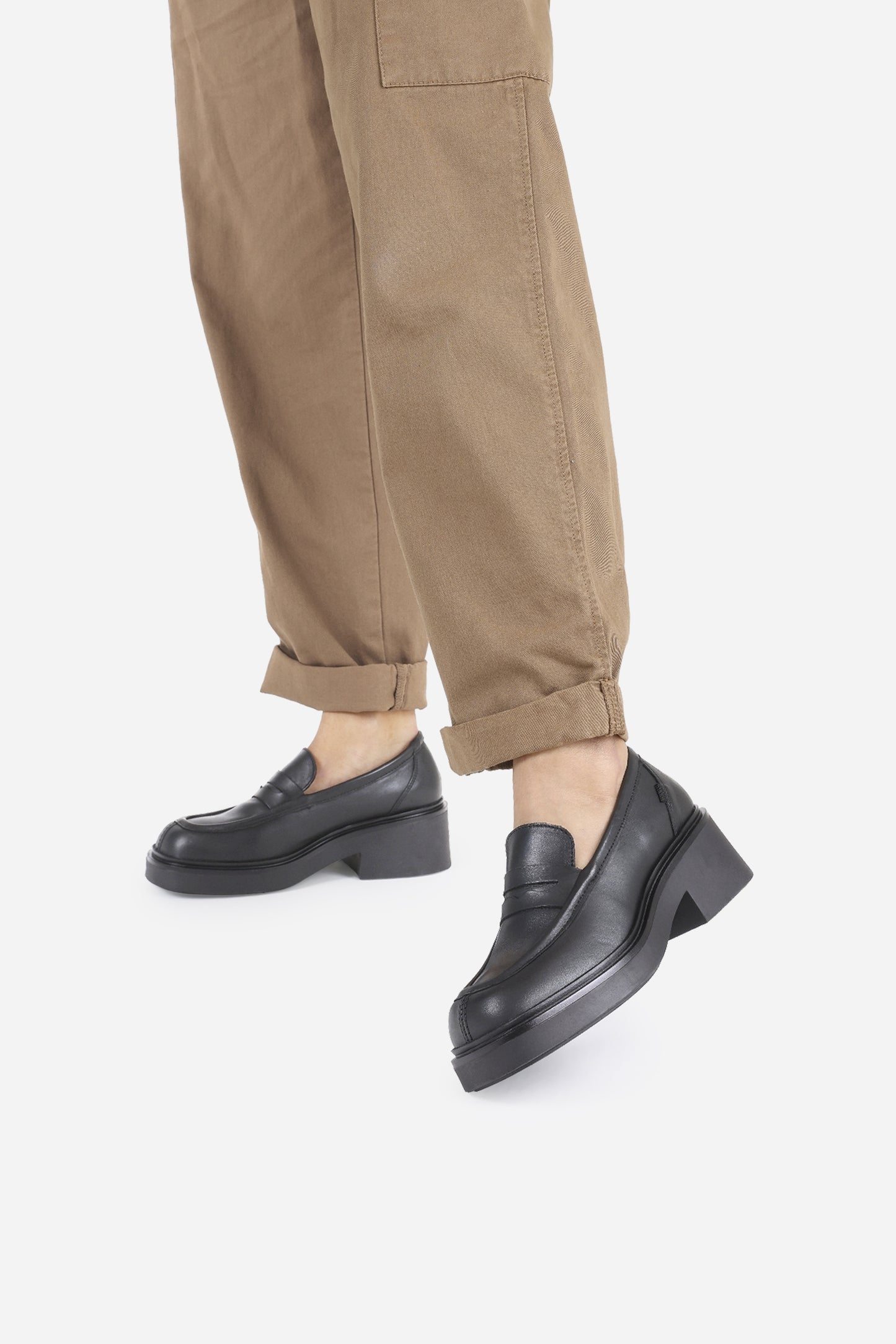 daff-ey | black
