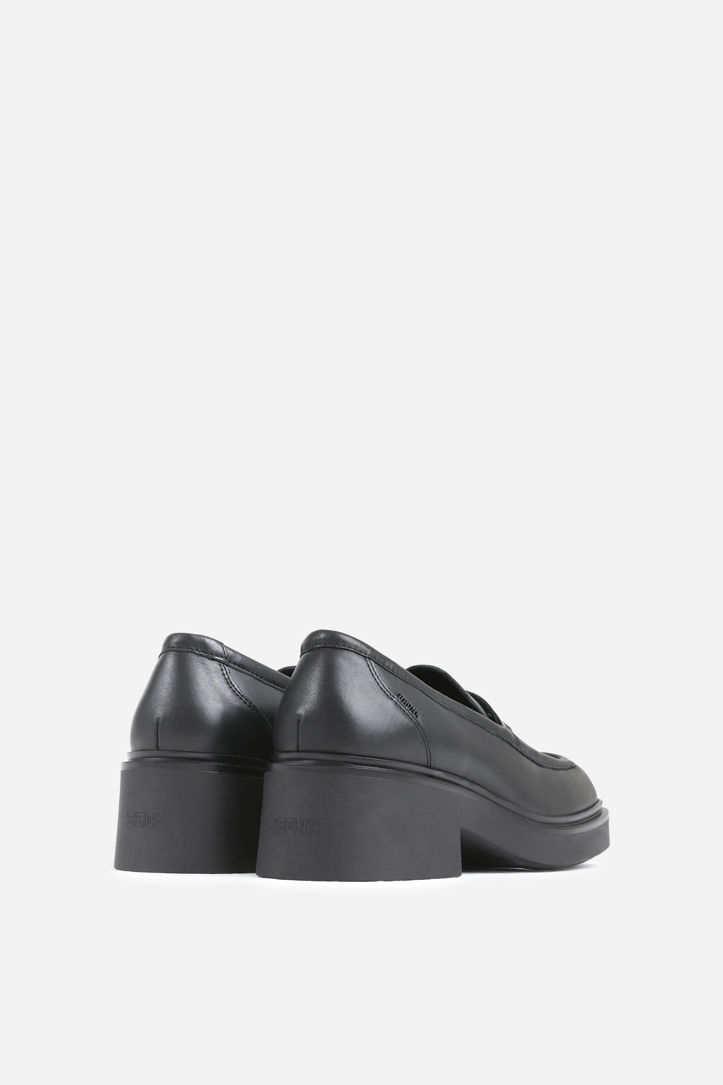 daff-ey | black