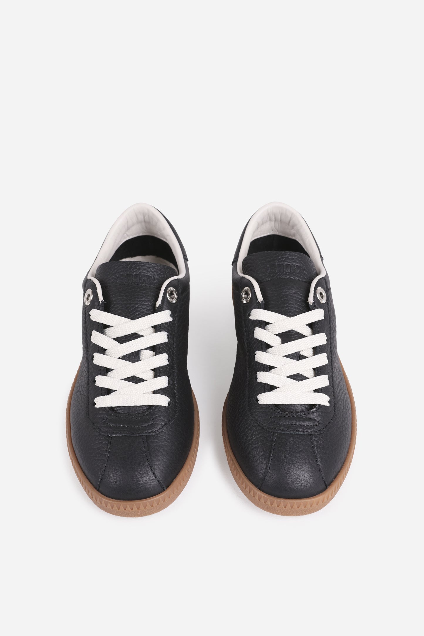 Bob-bie | black/gum