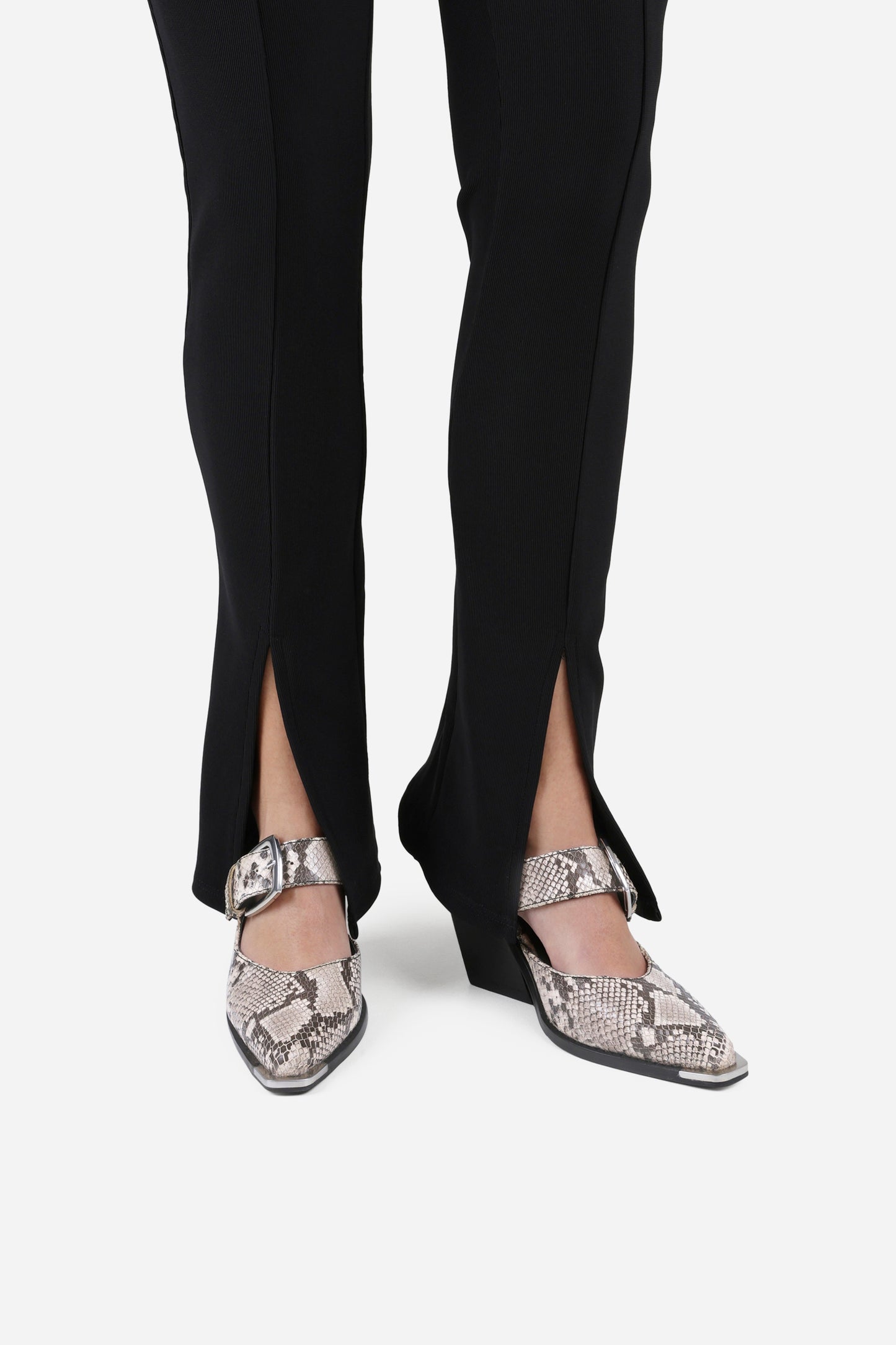 new-kole | oatmilk/white/black