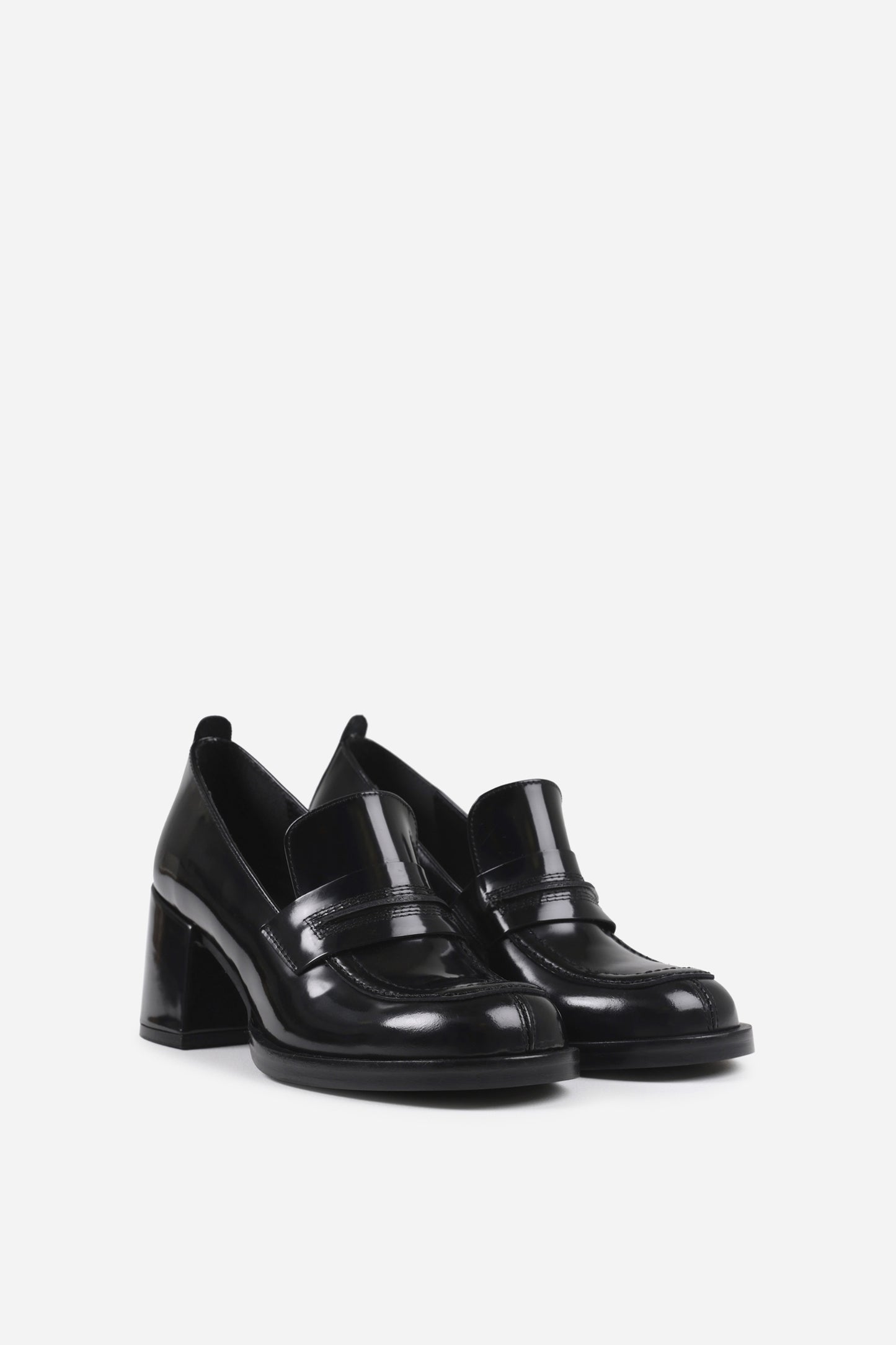 Emil-iaa | black