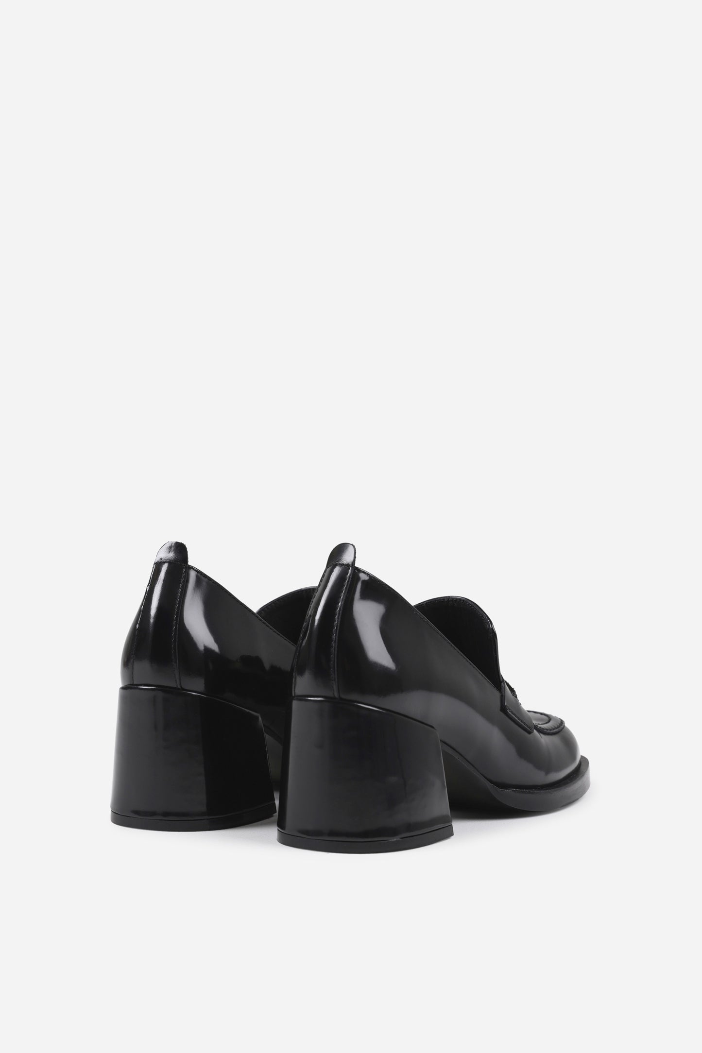 Emil-iaa | black