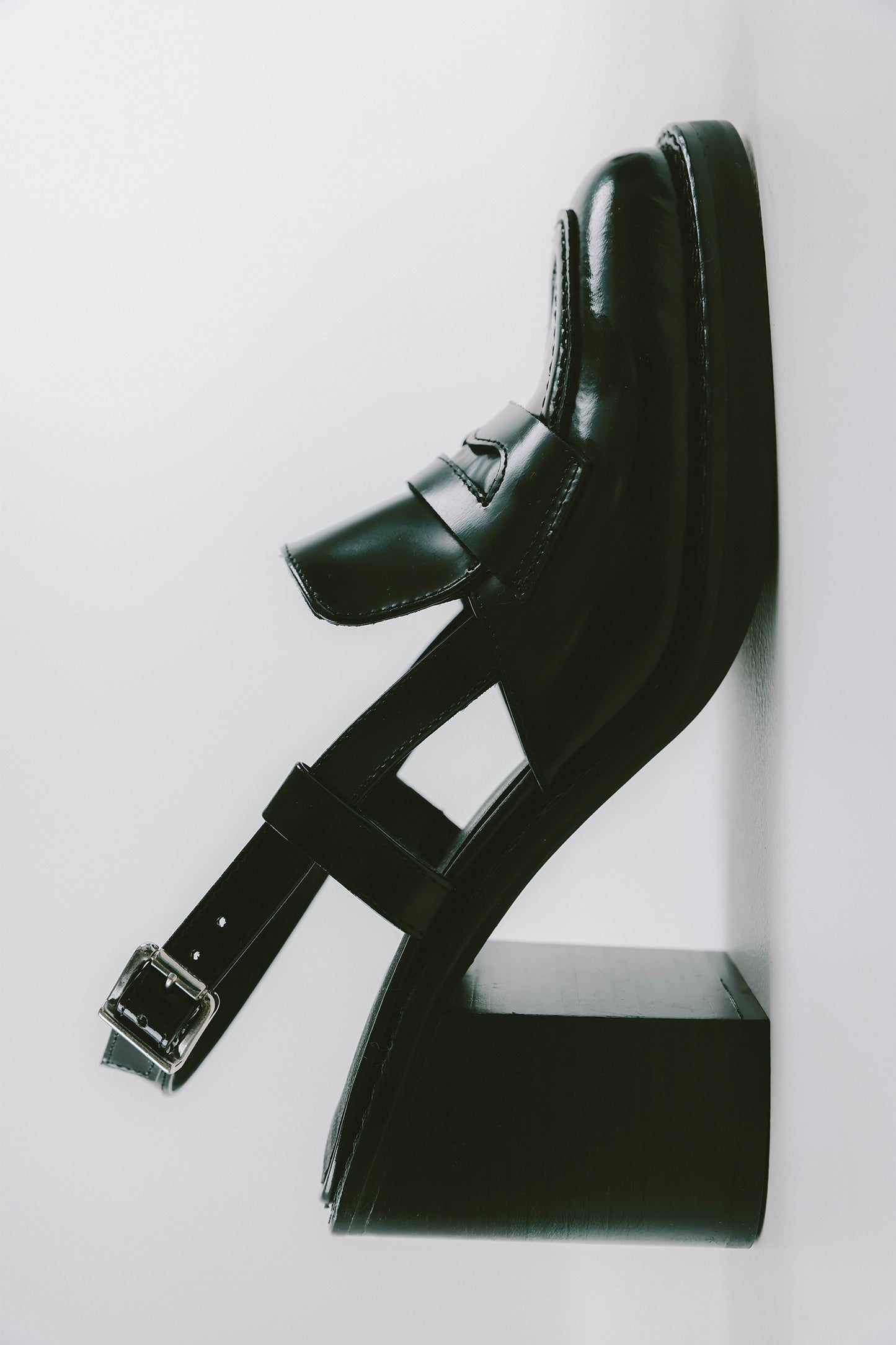 Celi-aa | black
