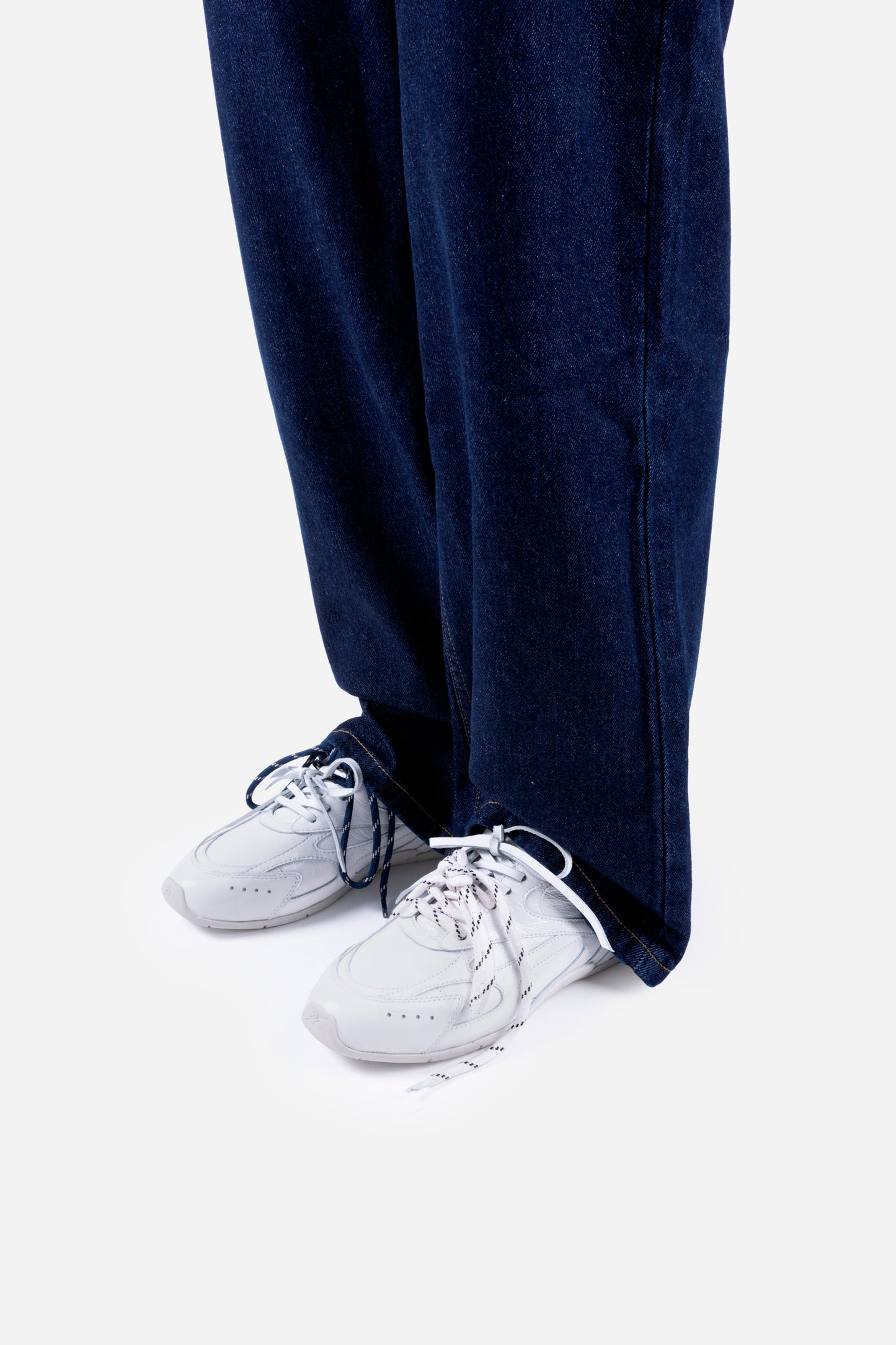 myr-aa | off white