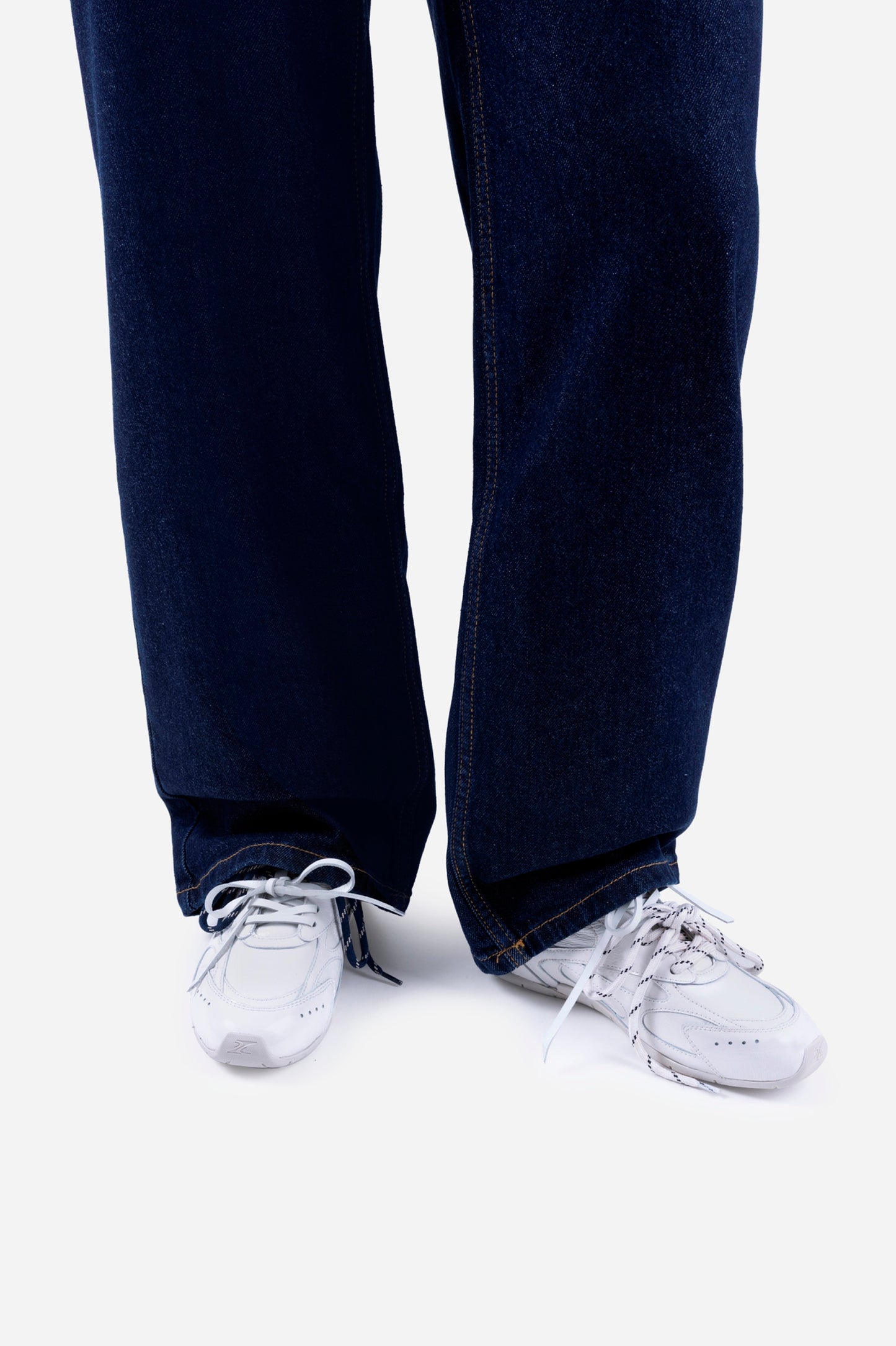 myr-aa | off white
