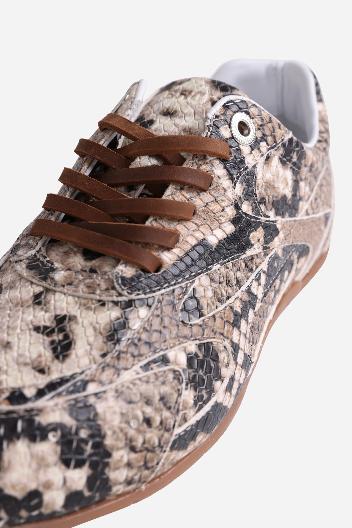 Myr-aa | oatmilk/white/black
