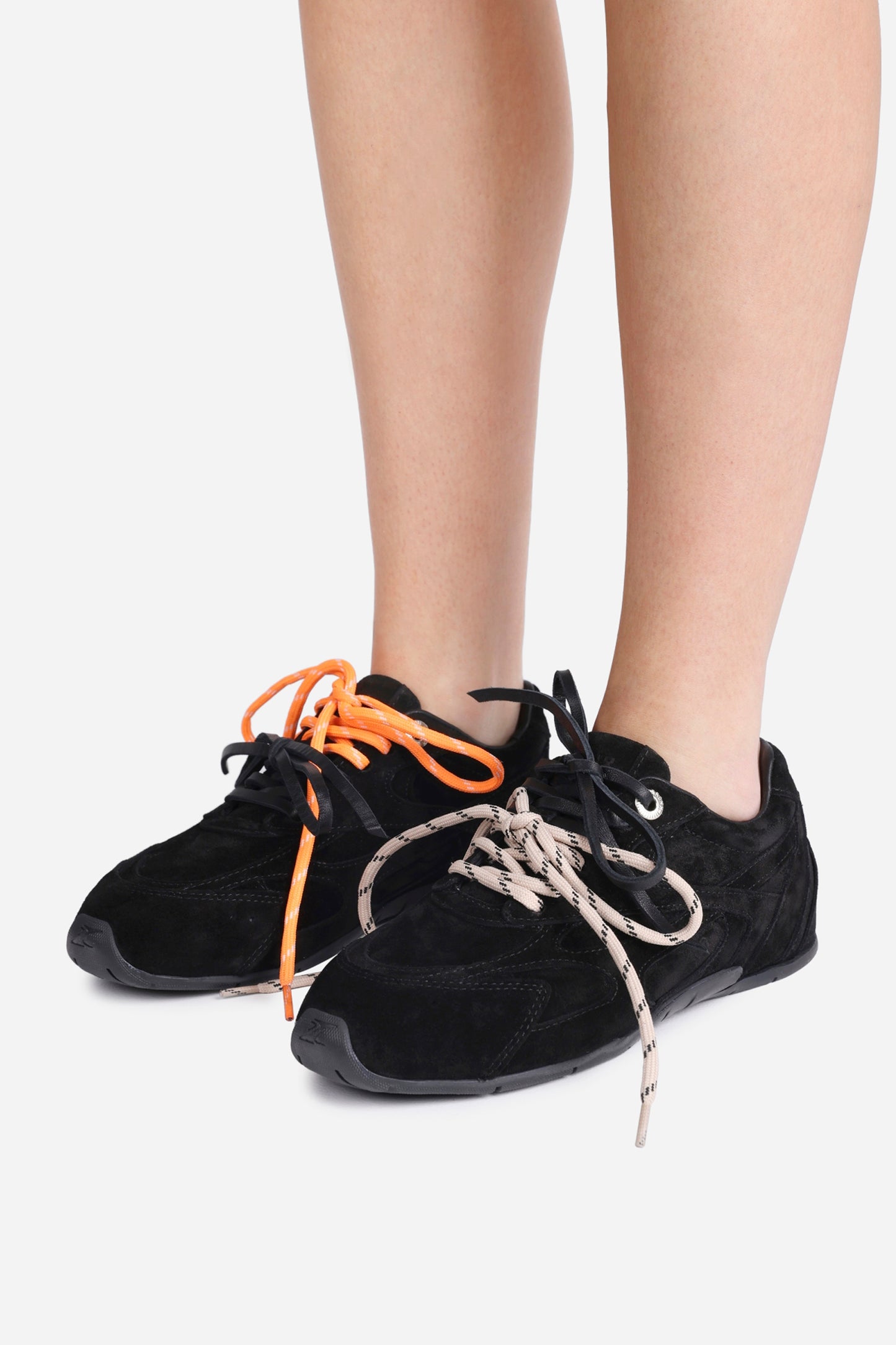 Myr-aa | black