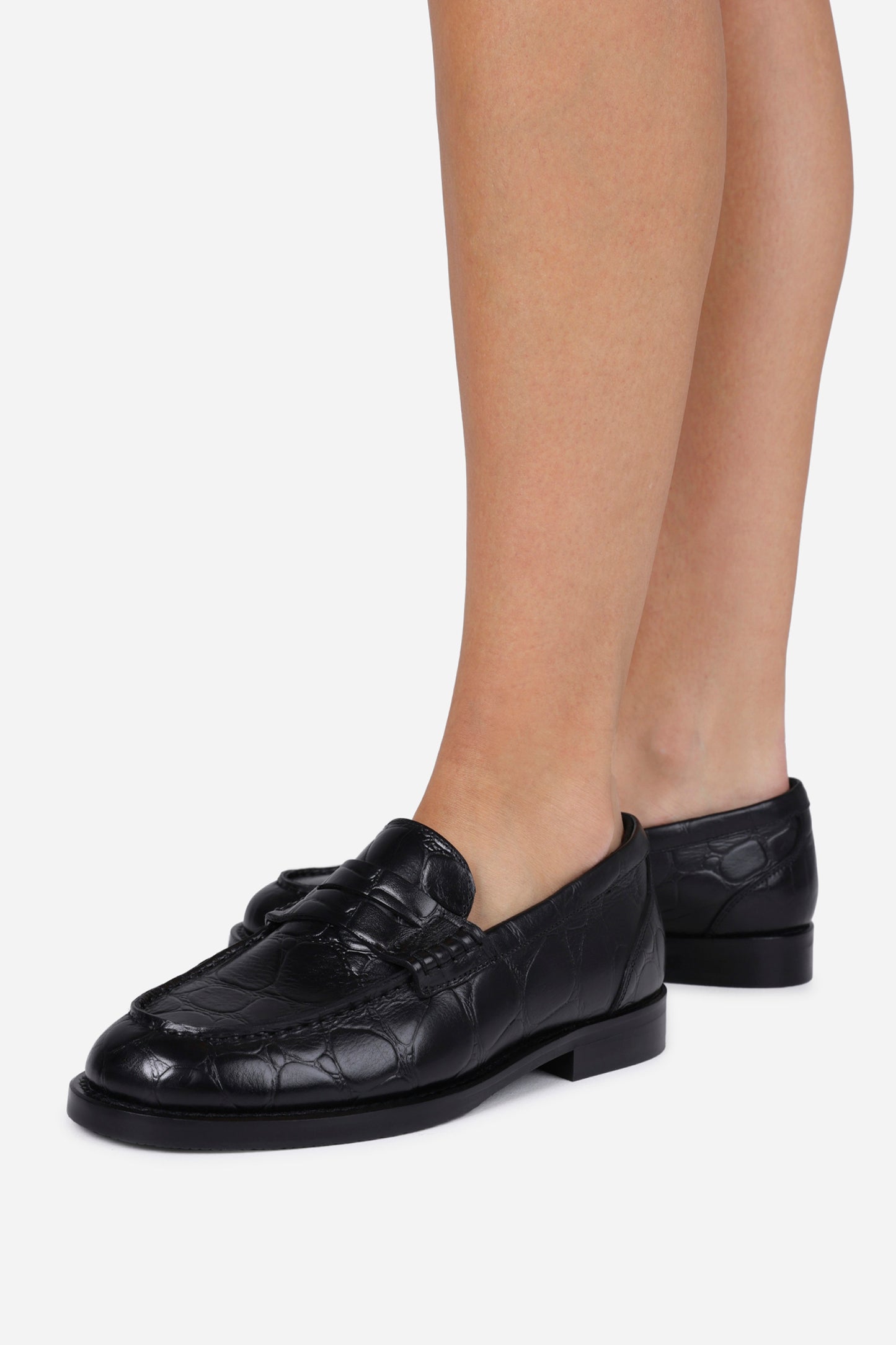 tran-sitt | black