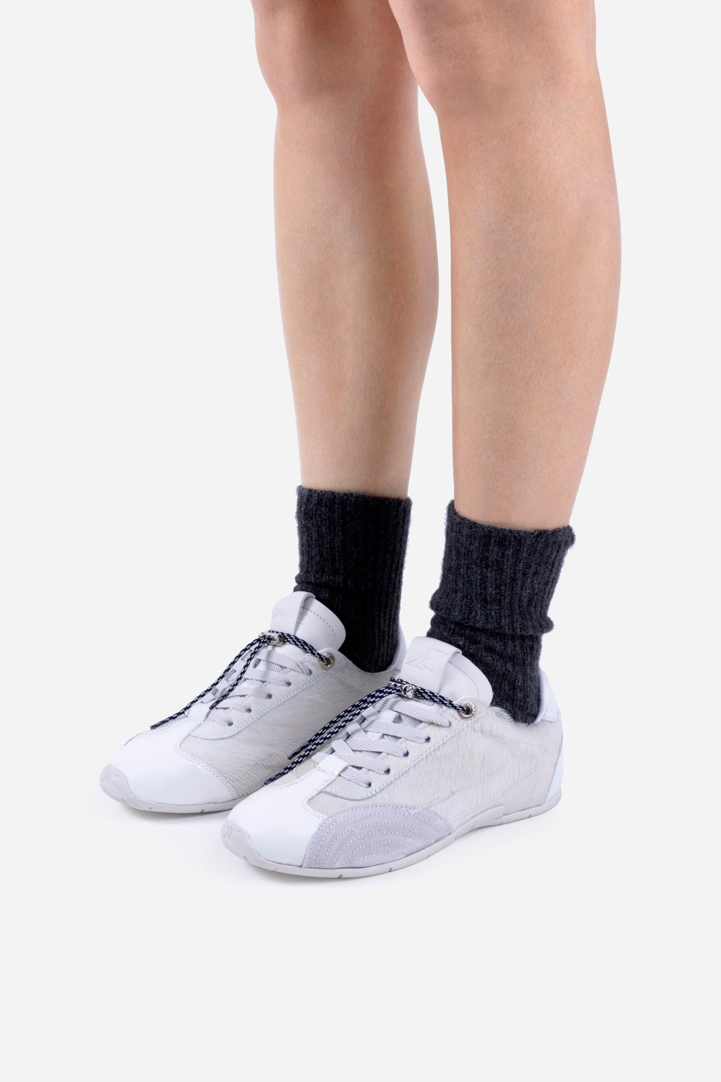myr-aa | off white