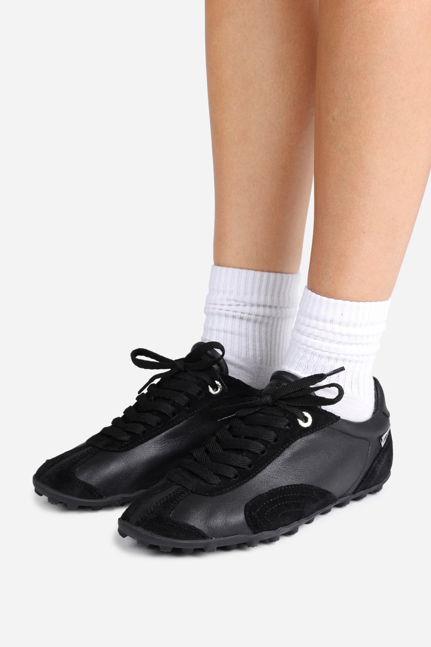 gravit-yy | black