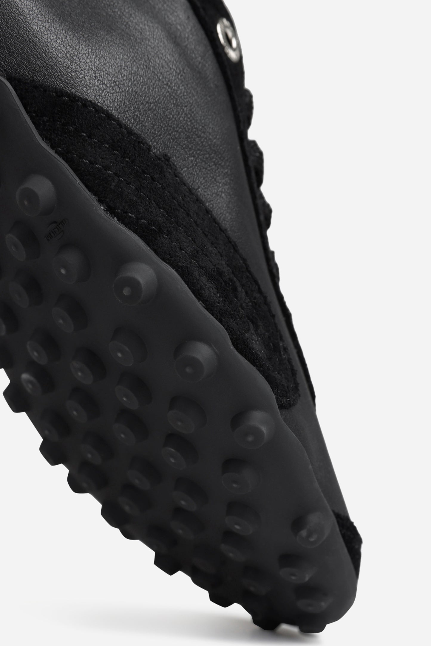 gravit-yy | black