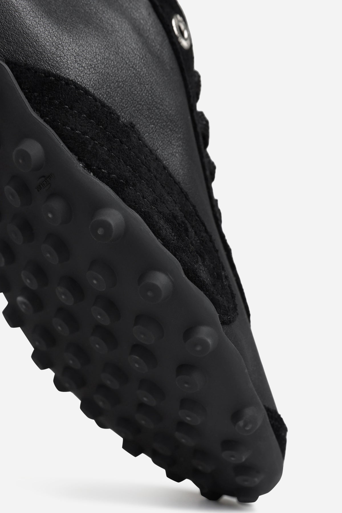 gravit-yy | black