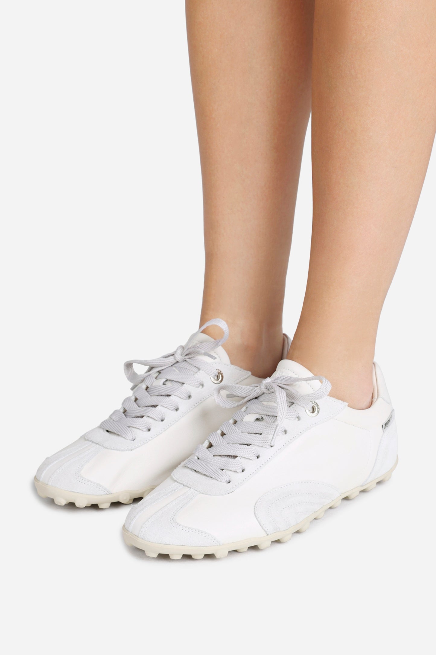 gravit-yy | off white