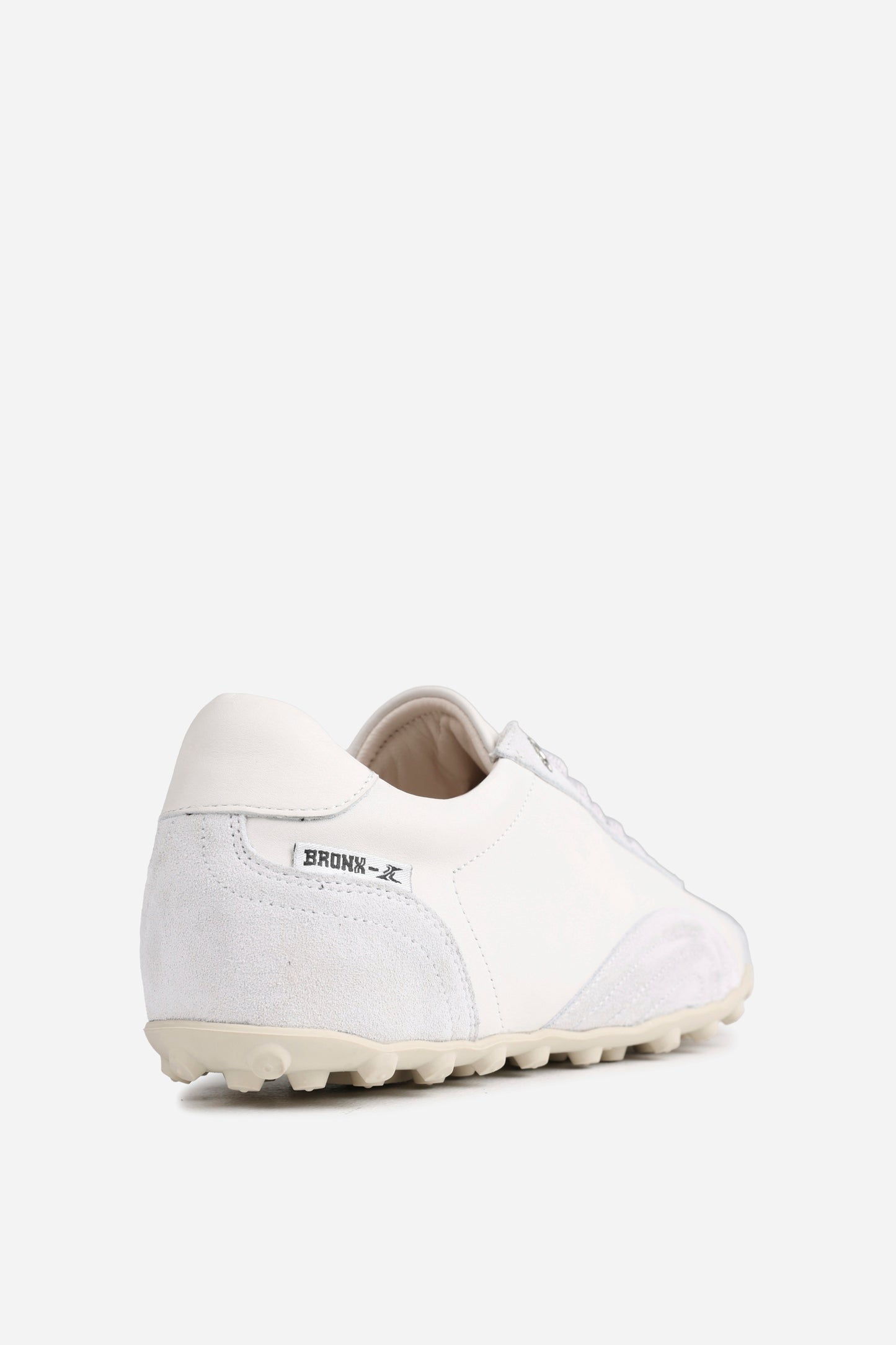 gravit-yy | off white