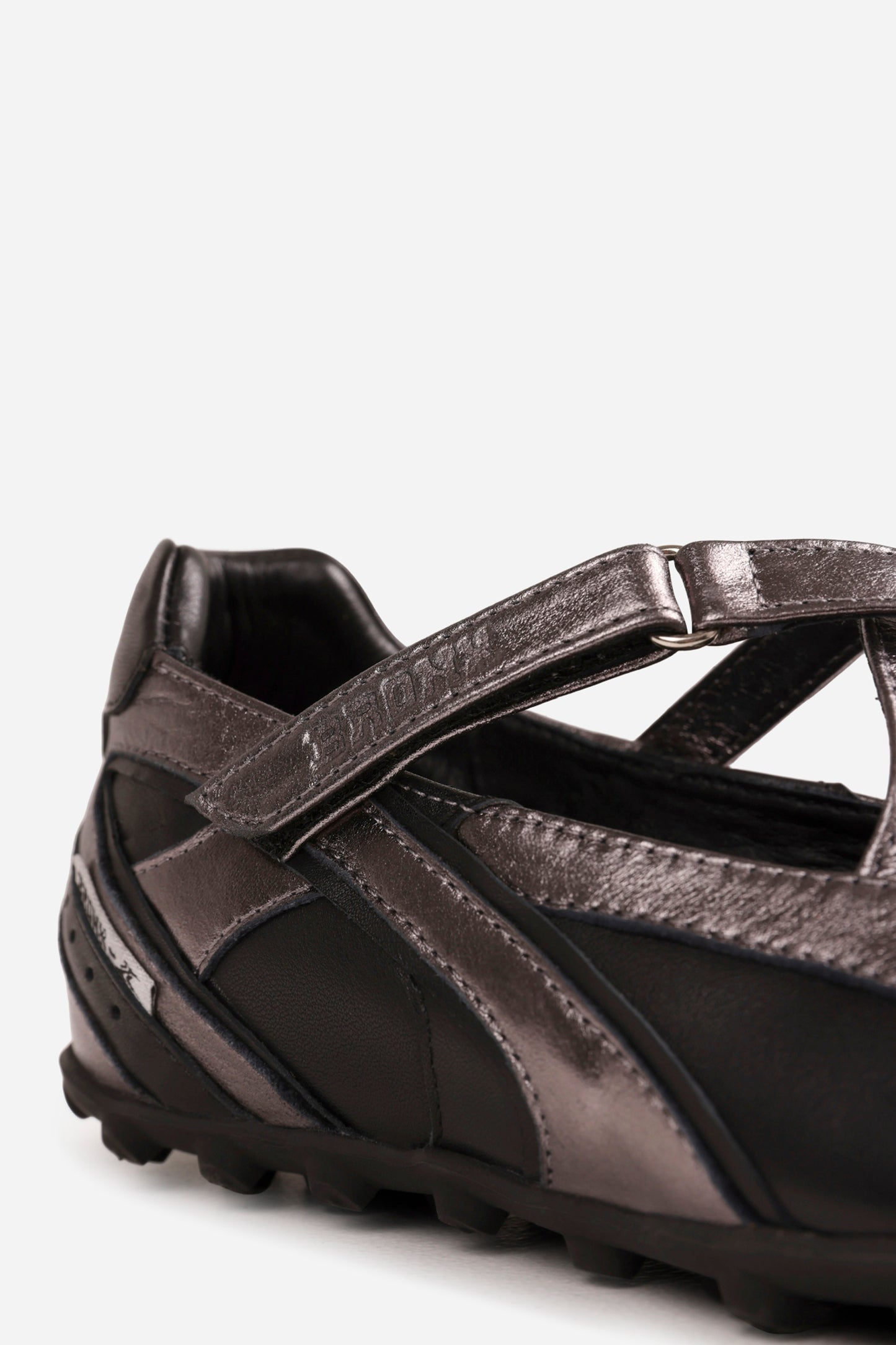 Gravit-yy | gunmetal/black