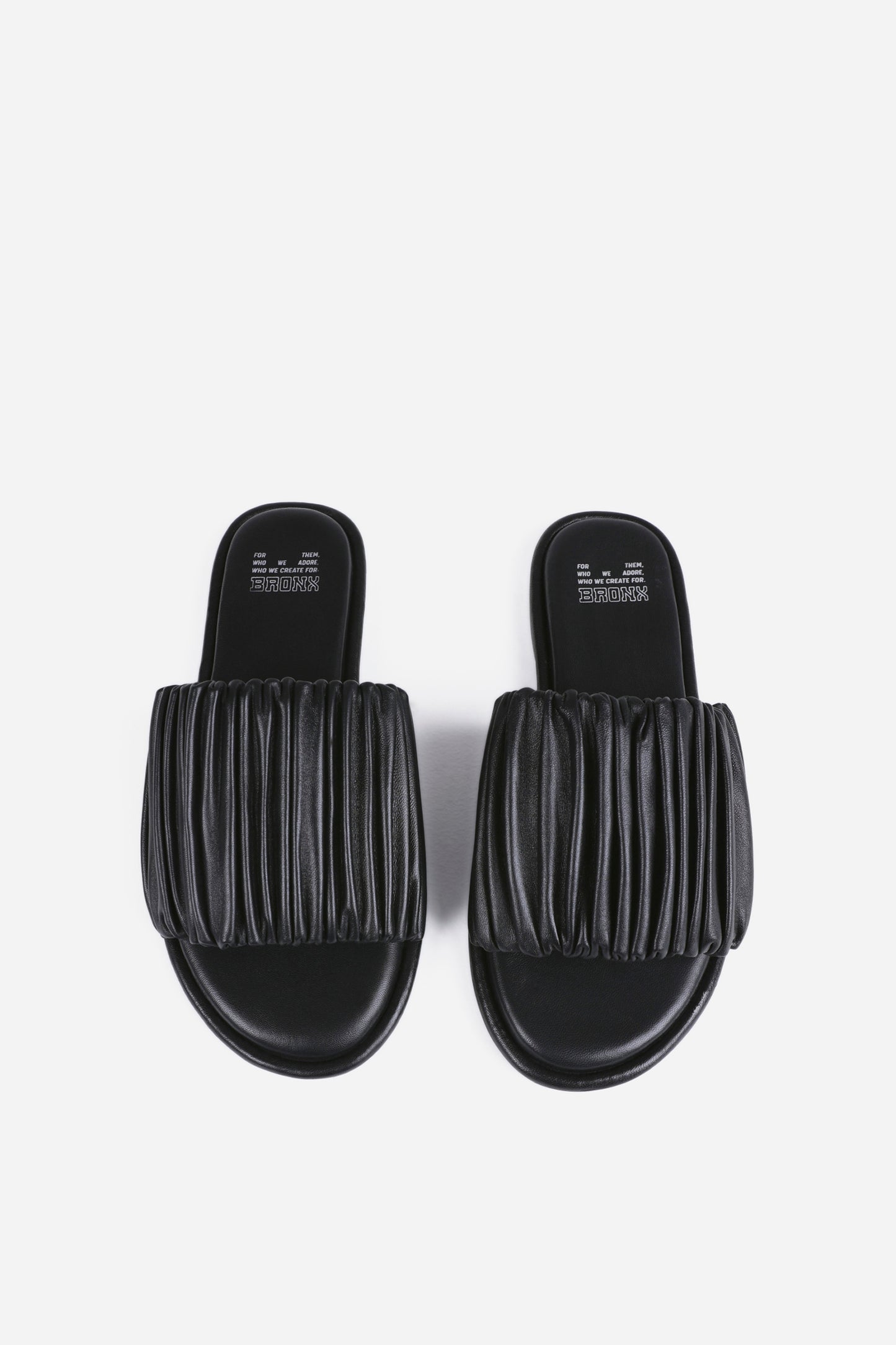 delan-y | black
