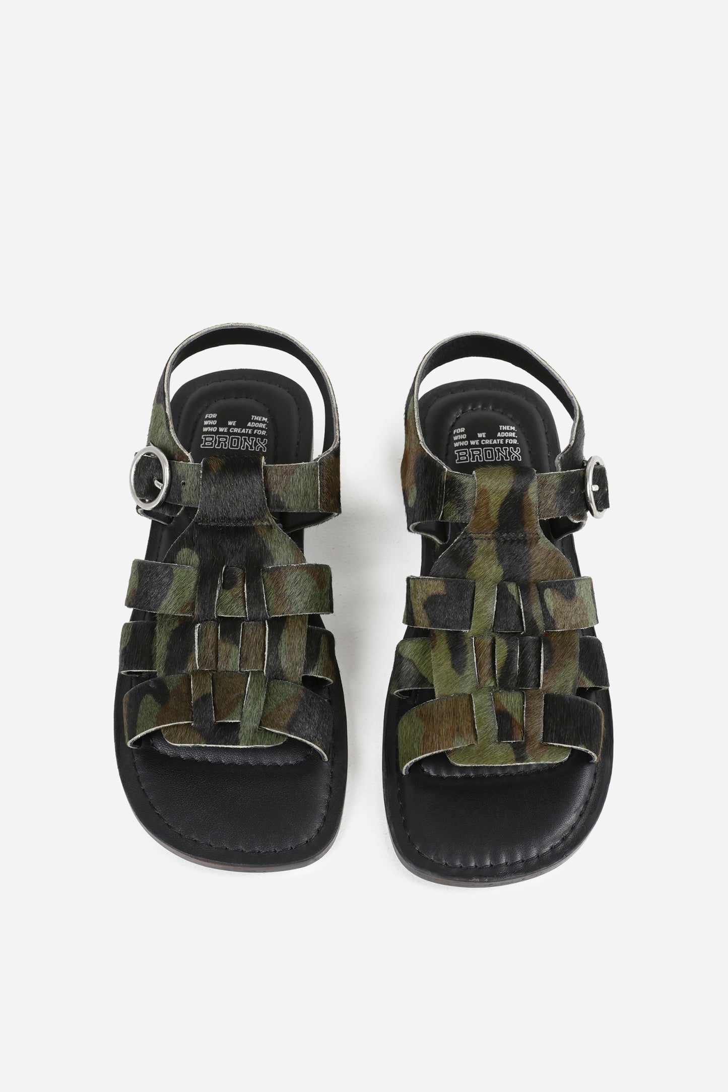 zinn-ia | khaki/black/oatmilk