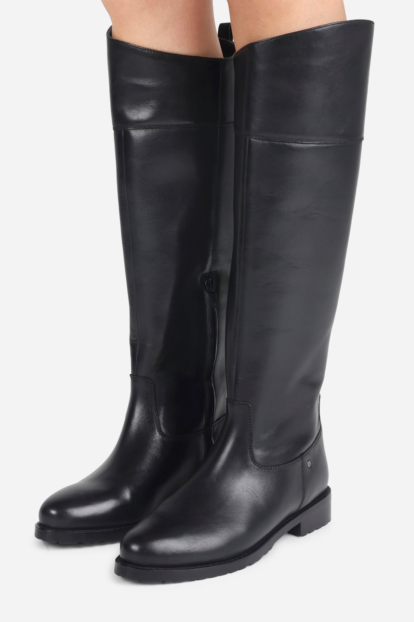 luc-yy | black
