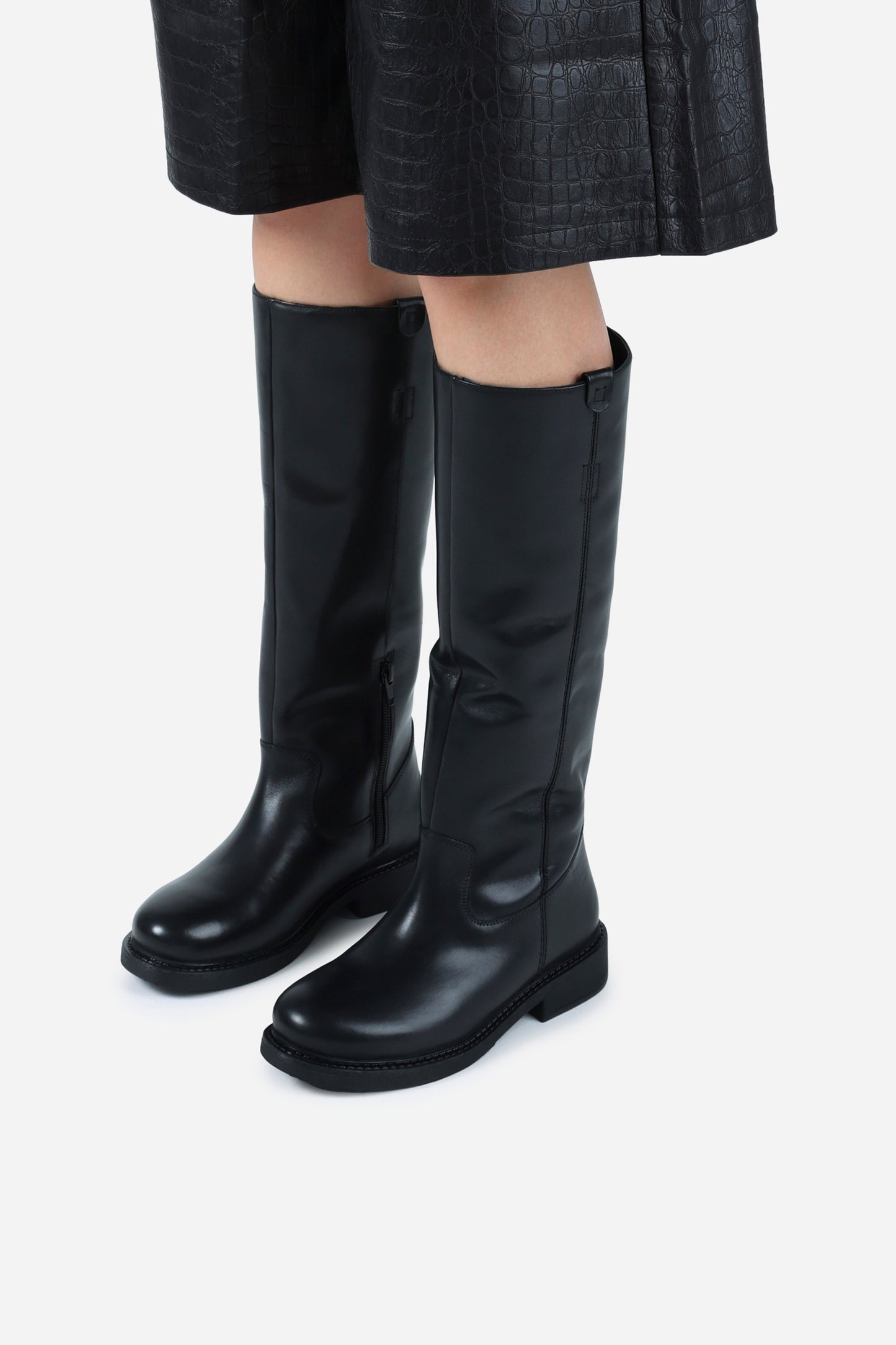 new-tough | black