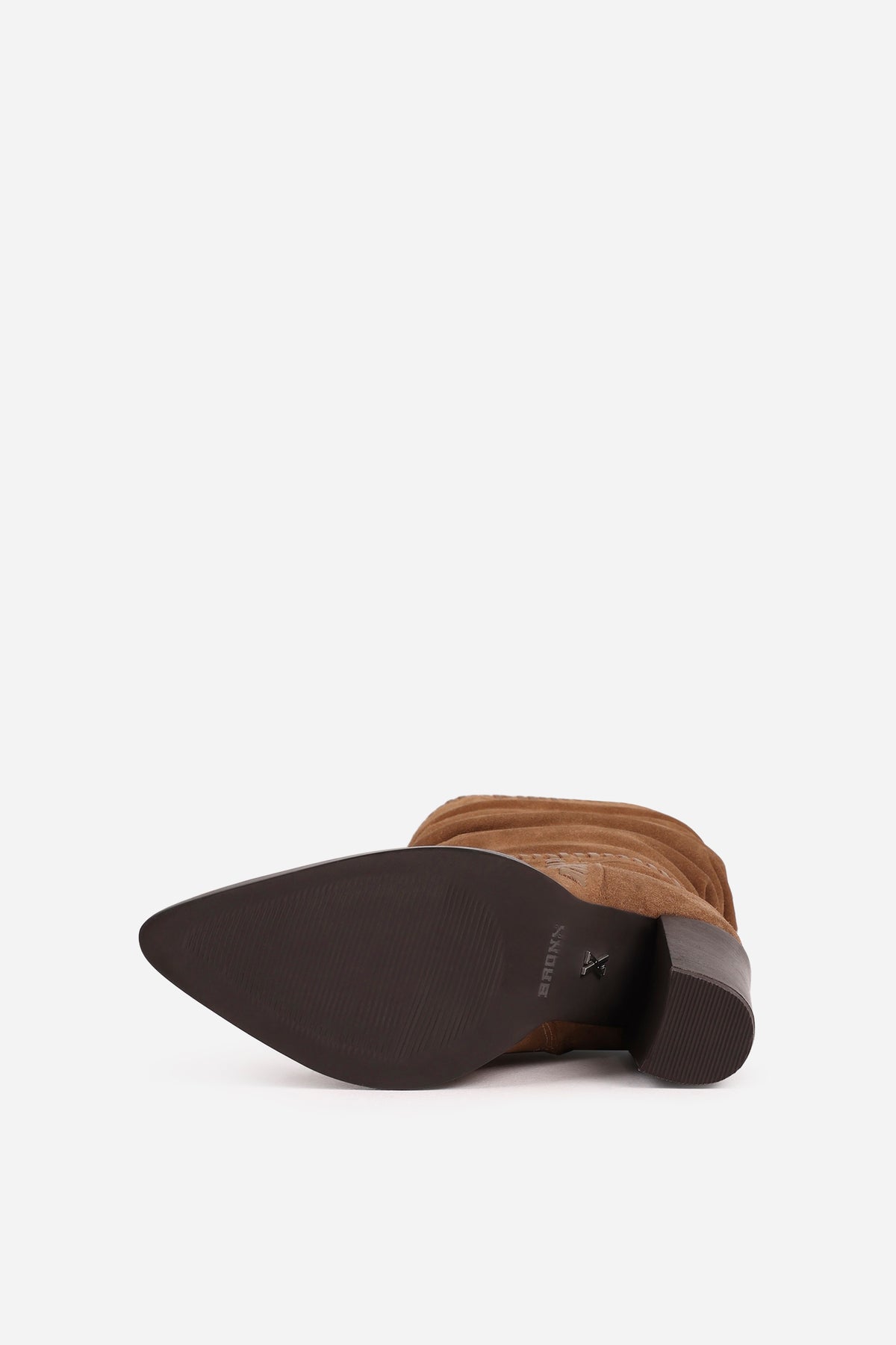 new-americana | dark natural