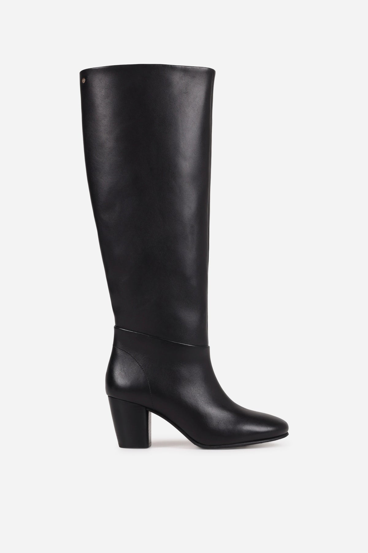 mac-ey | black