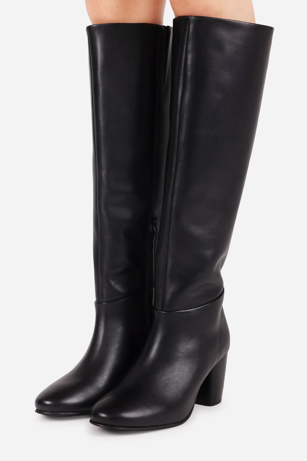 mac-ey | black