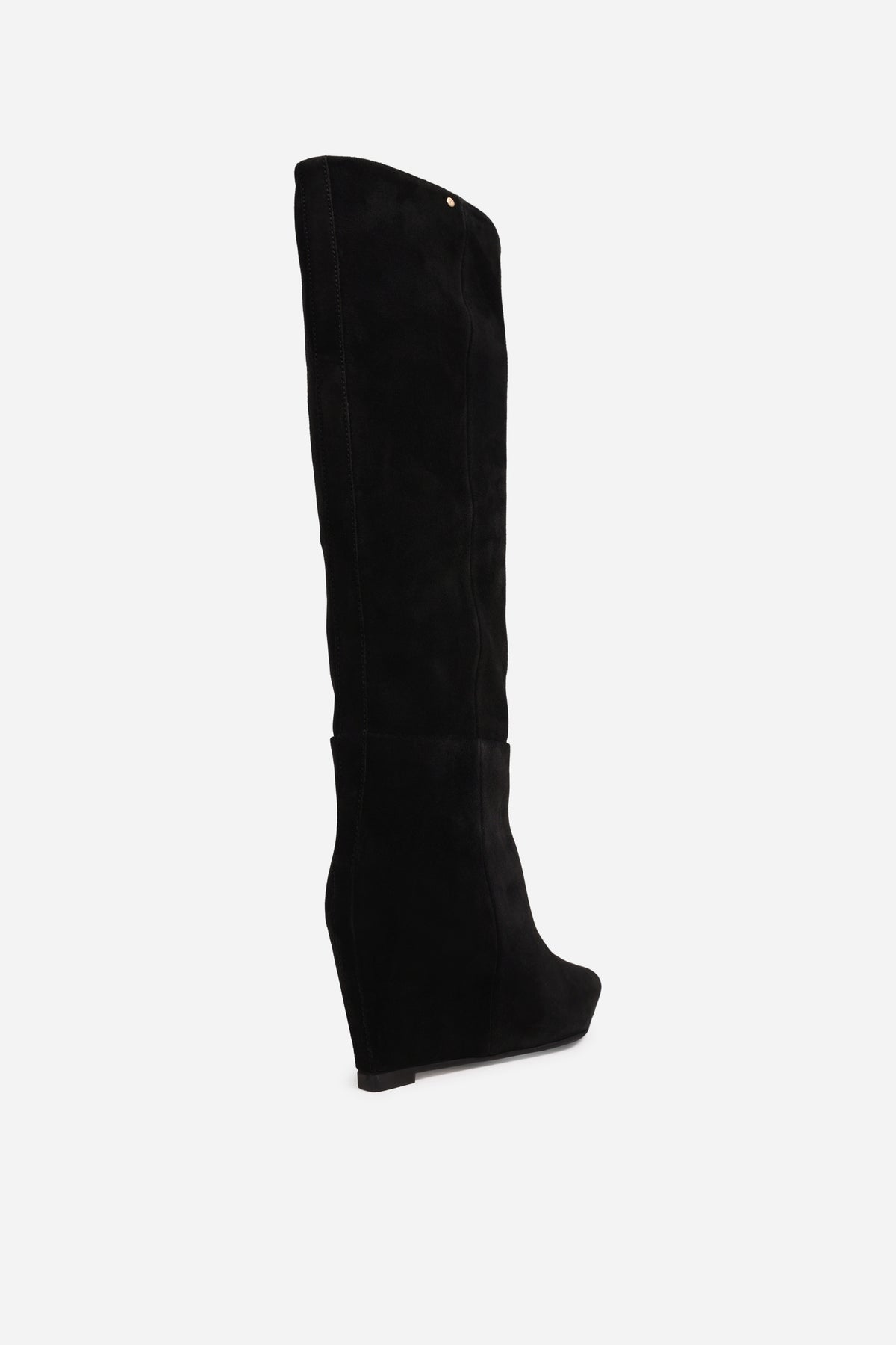 selin-a | black